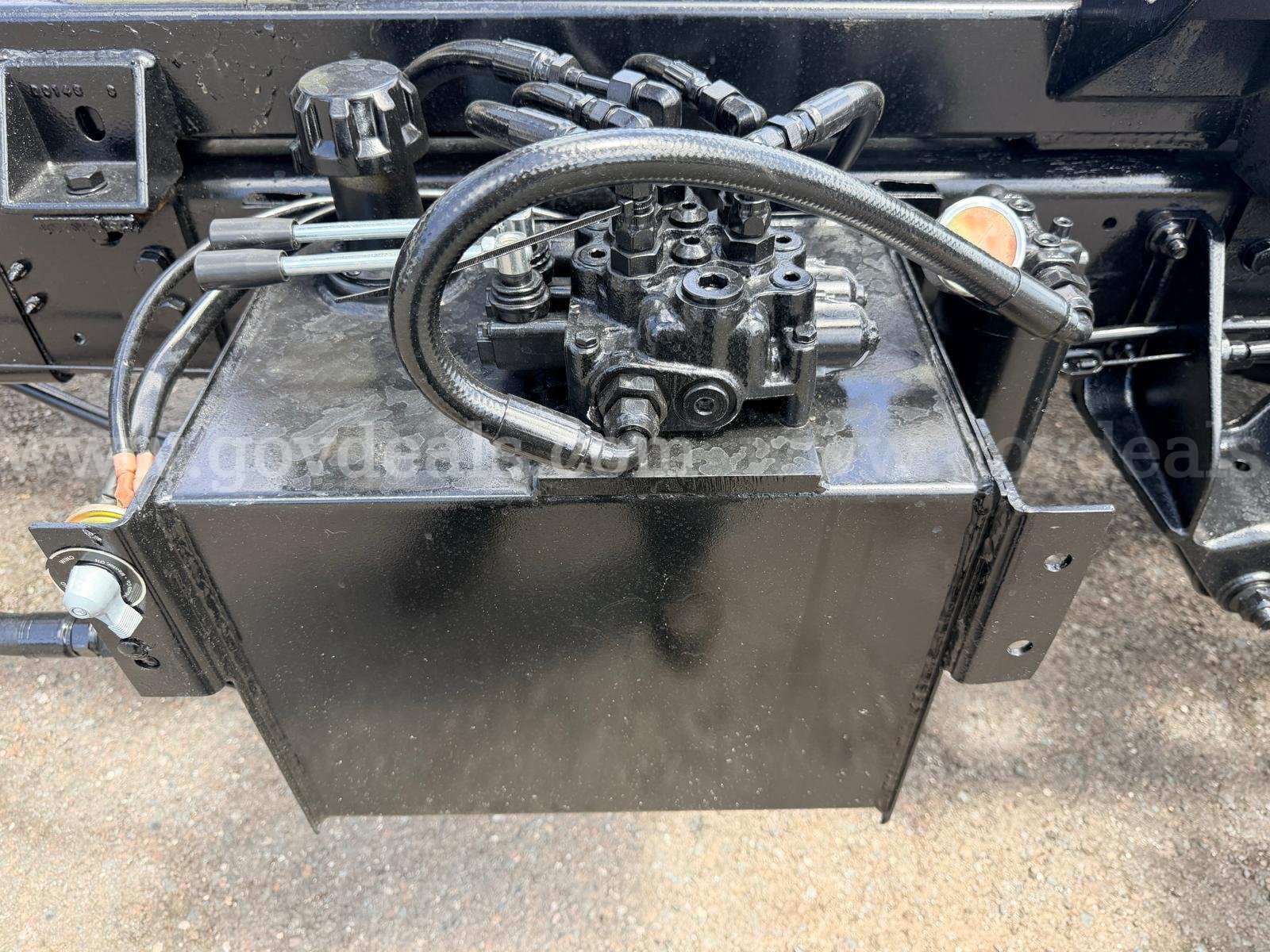2016 RAM 5500 RAM RAM 5500 Government Surplus Auction - Photo #5
