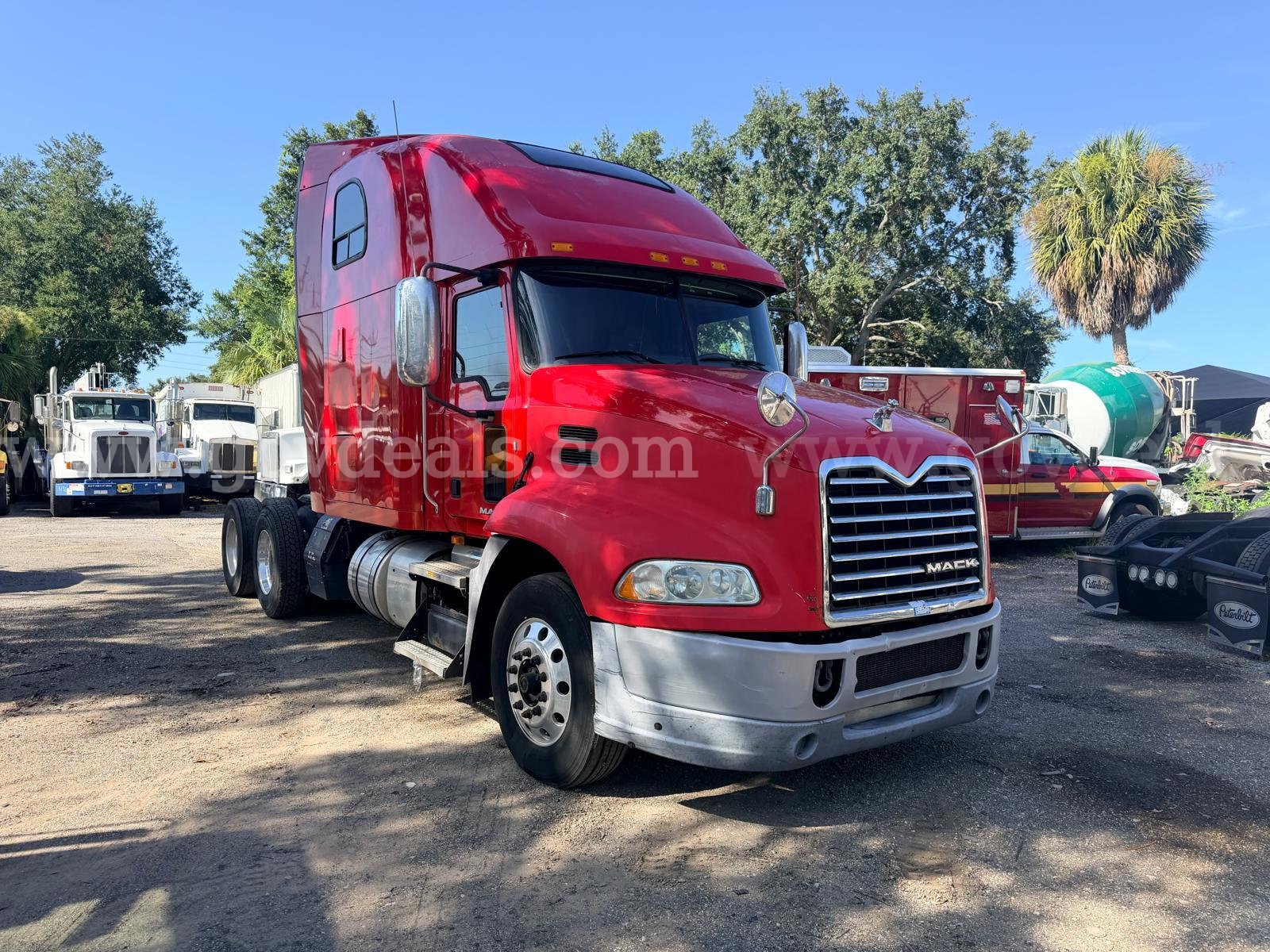 2016 Mack CXU613 Mack CXU613 Government Surplus Auction - Photo #2
