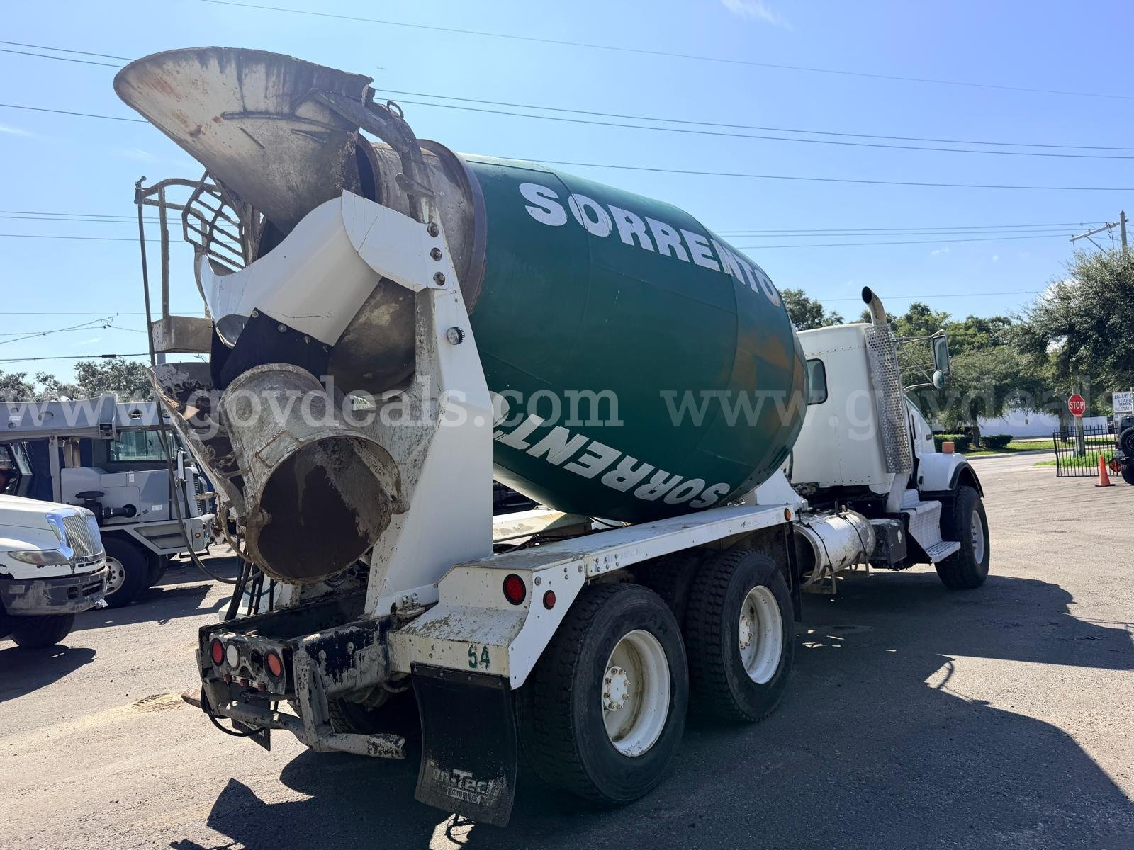 2016 Kenworth T800 Kenworth T800 Government Surplus Auction - Photo #2