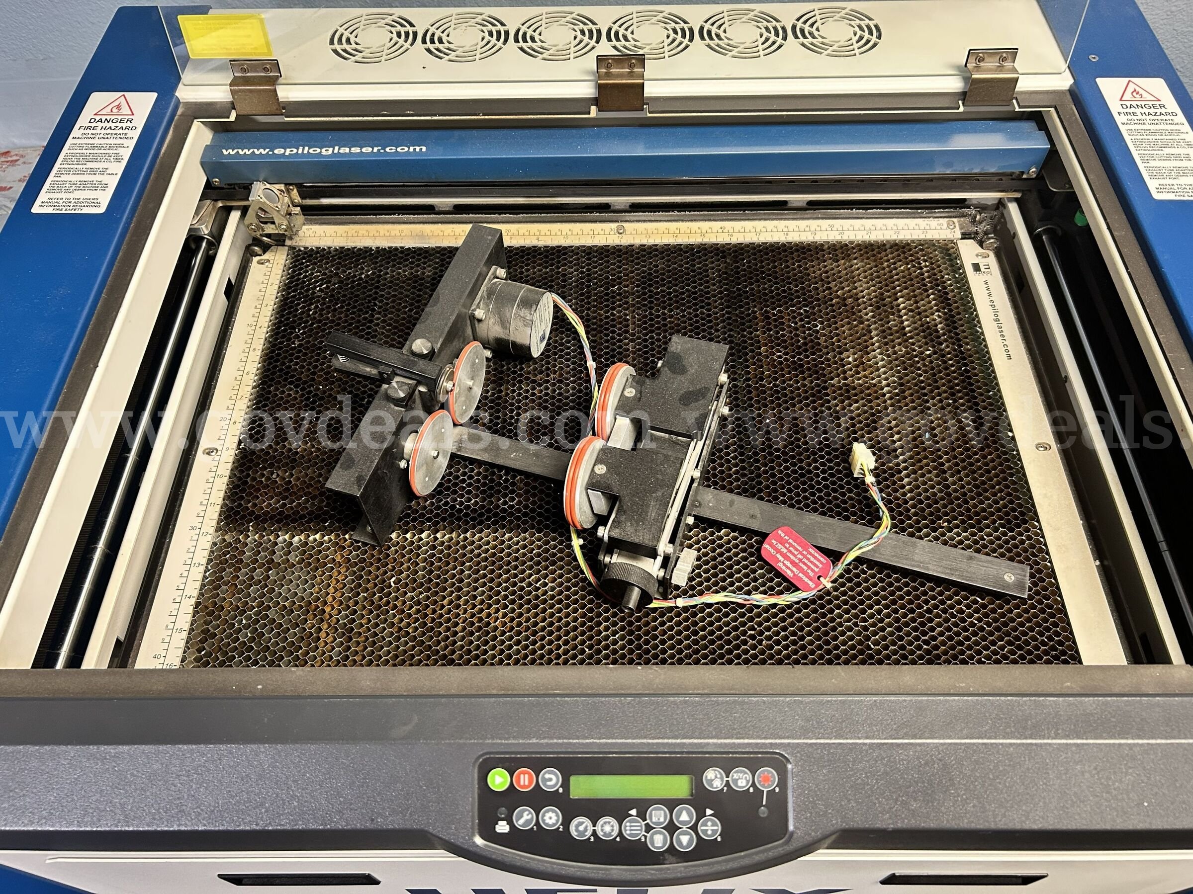 2020 Epilog Helix 60W CO2 Laser Engraving & Cutting System Epilog Laser Helix 60 WATT Government Surplus Auction - Photo #4