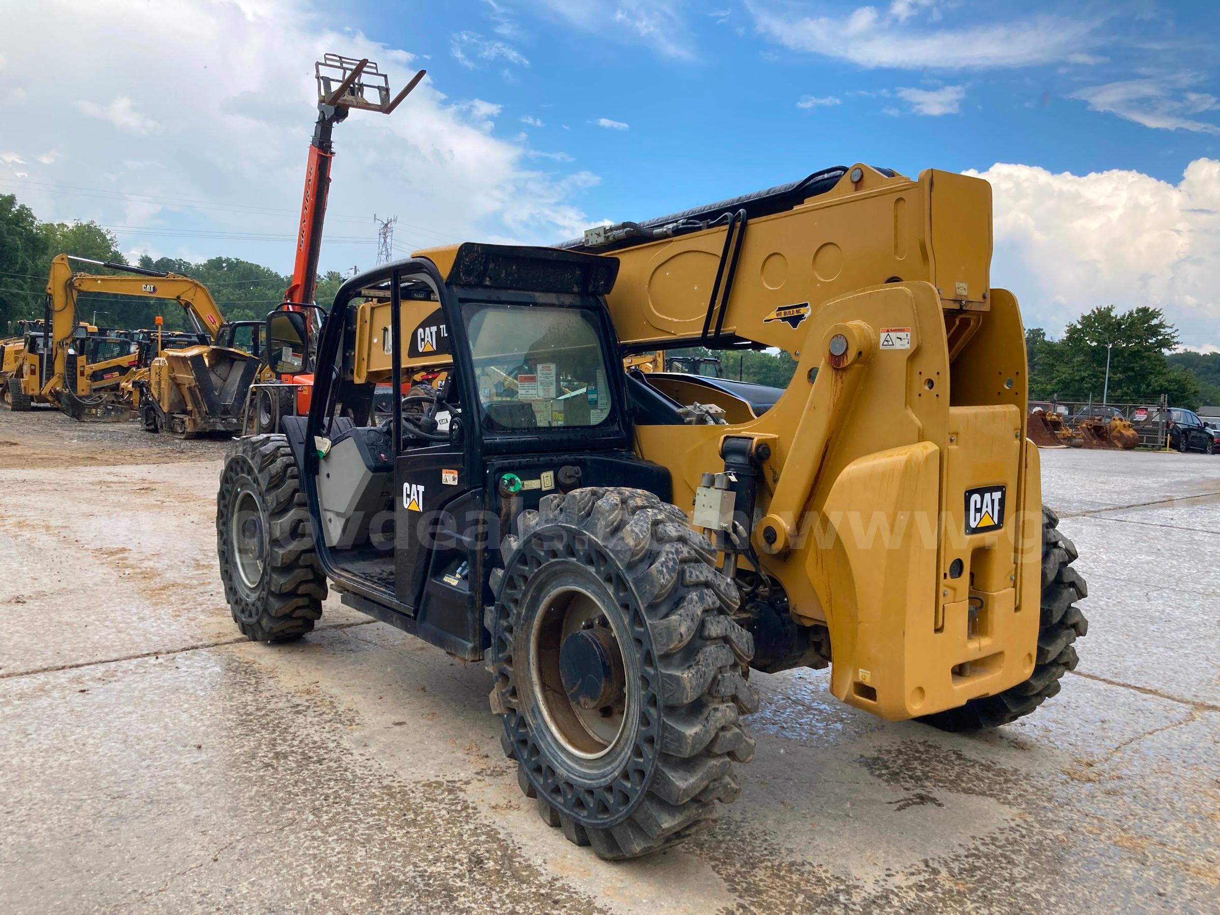 2018 Caterpillar TL943D Rough Terrain Telehandler Caterpillar TL943D Government Surplus Auction - Photo #2