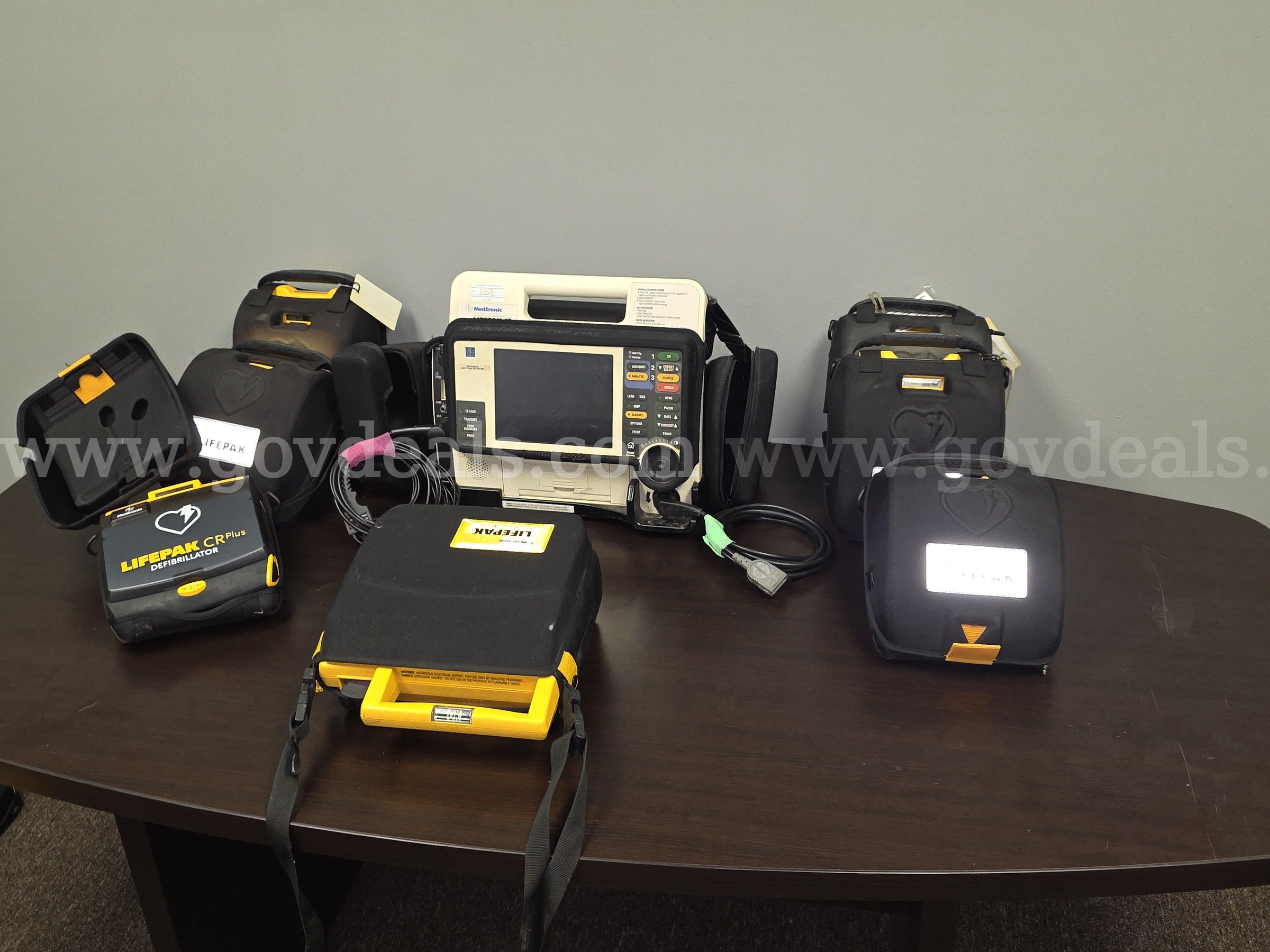 1 LifePak-12 with Defib cable and 4 Lead cable, NO Batteries for the LP-12, 6 CR+ AEDs,1 LifePak500 AED, Physio Control LifePak-12, CR+, LifePak500 Government Surplus Auction - Primary Photo