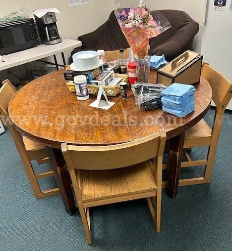 6 - Wooden 4ft across center Round Tables with 20 - Wooden Chairs   Government Surplus Auction - Photo #4