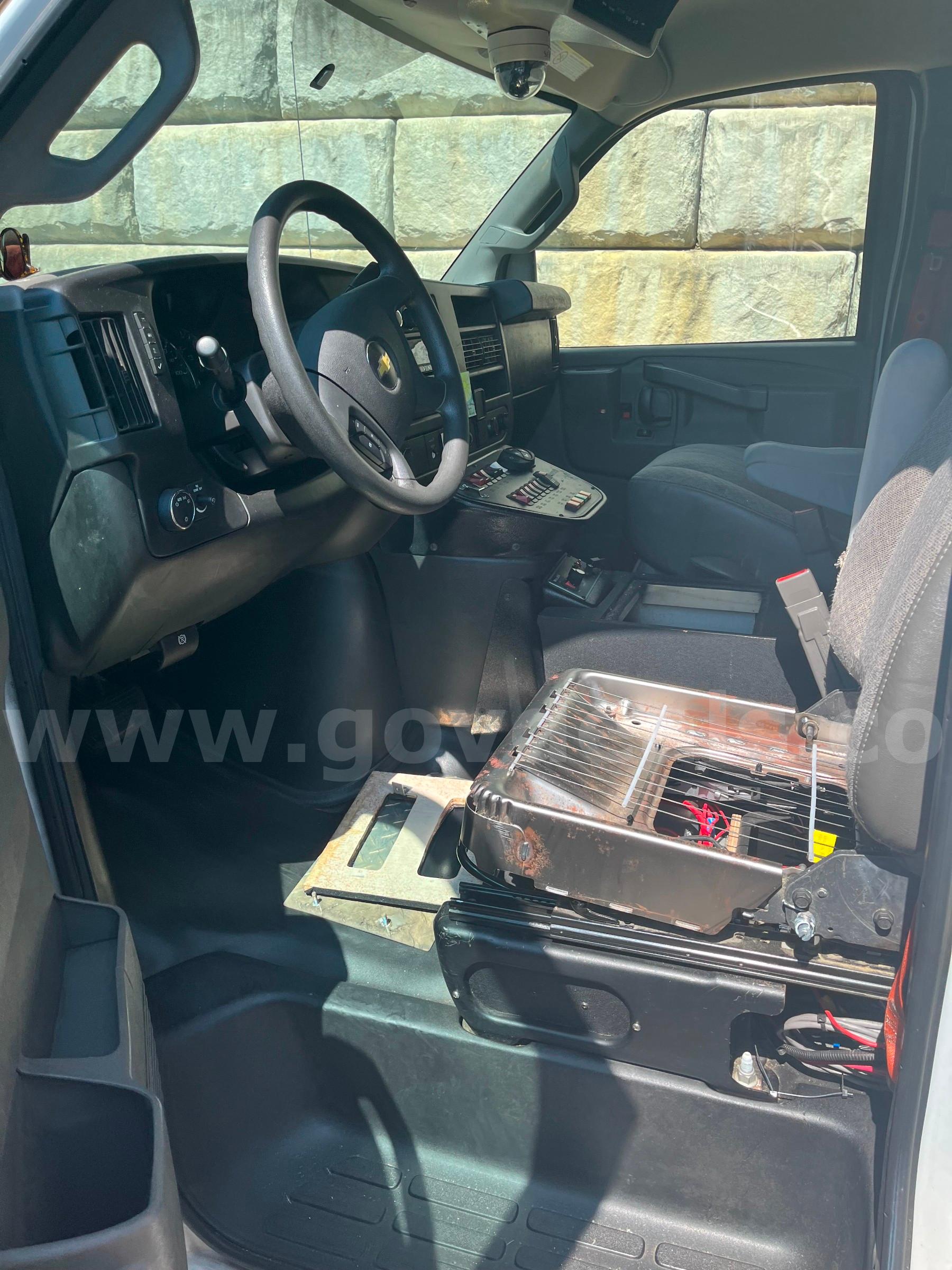 2017 Chevrolet Express Chevrolet Express Government Surplus Auction - Photo #5