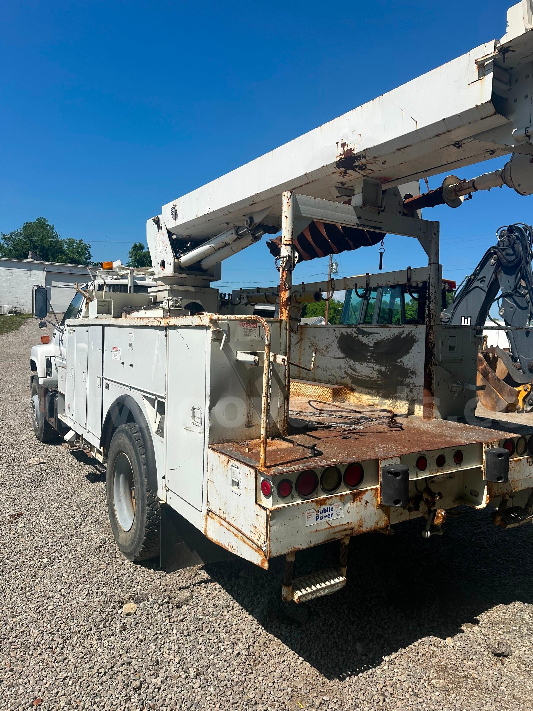 1993 GMC C7H042 GMC C7H042 Government Surplus Auction - Photo #3