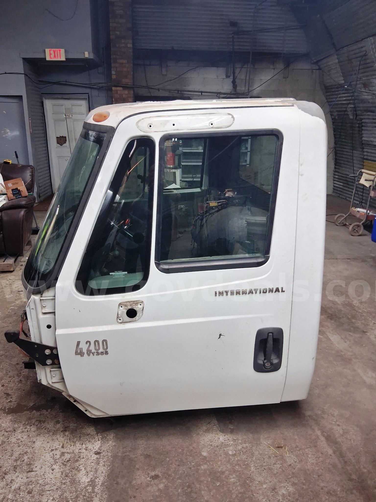 2003 International 4200 Conventional Cab – CAB ONLY