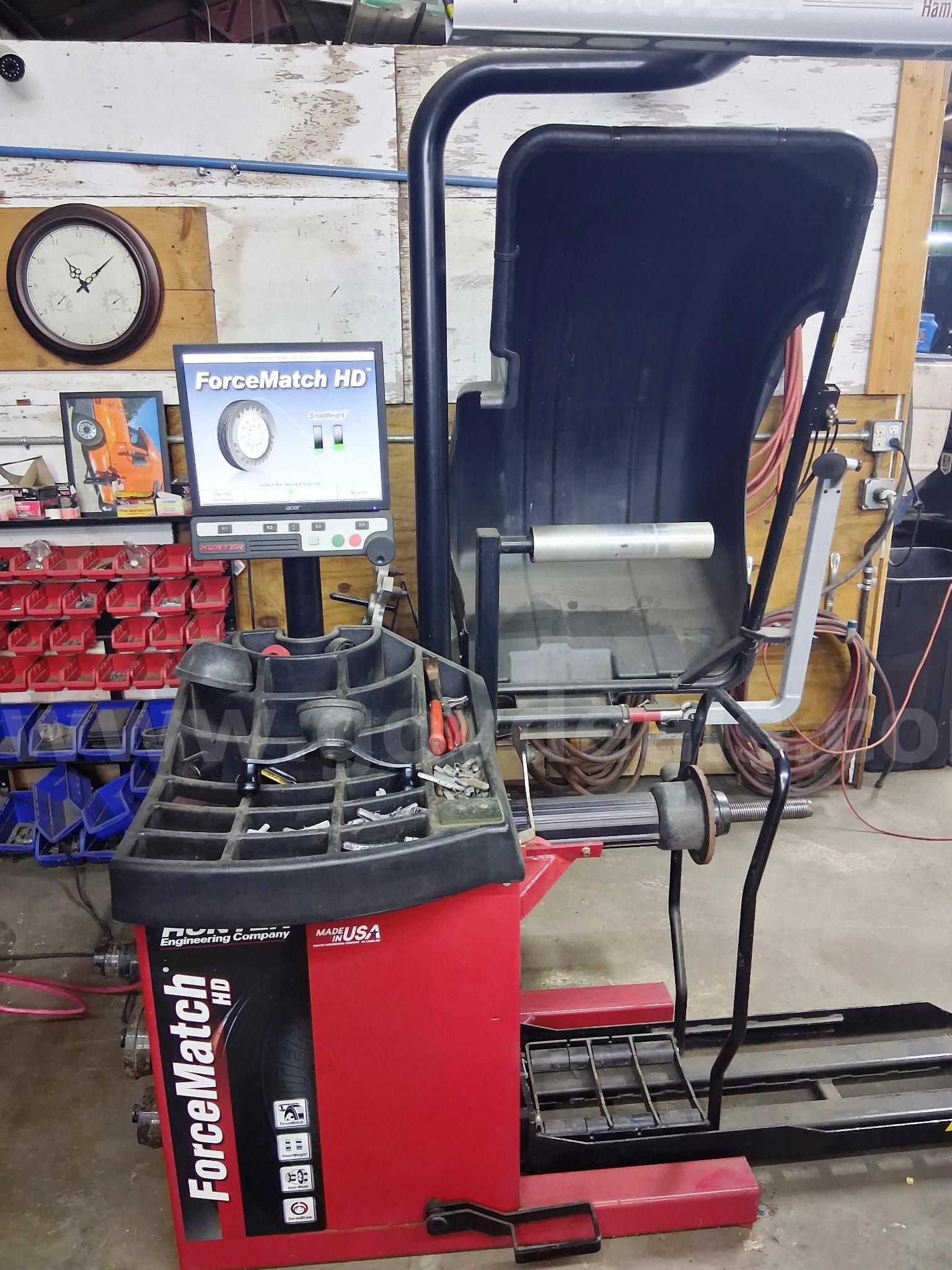 Hunter GSP9600 HD Wheel Balancer – Excellent Condition – Works Perfectly