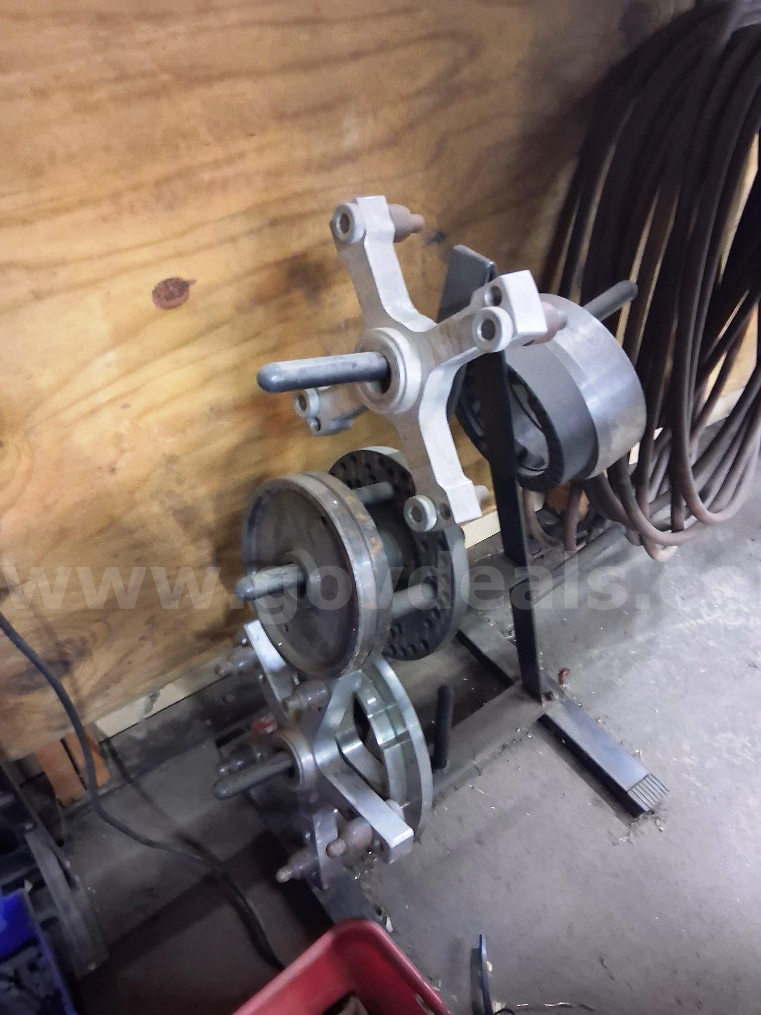 Hunter GSP9600 HD Wheel Balancer – Excellent Condition – Works Perfectly Hunter GSP6900HD Government Surplus Auction - Photo #3