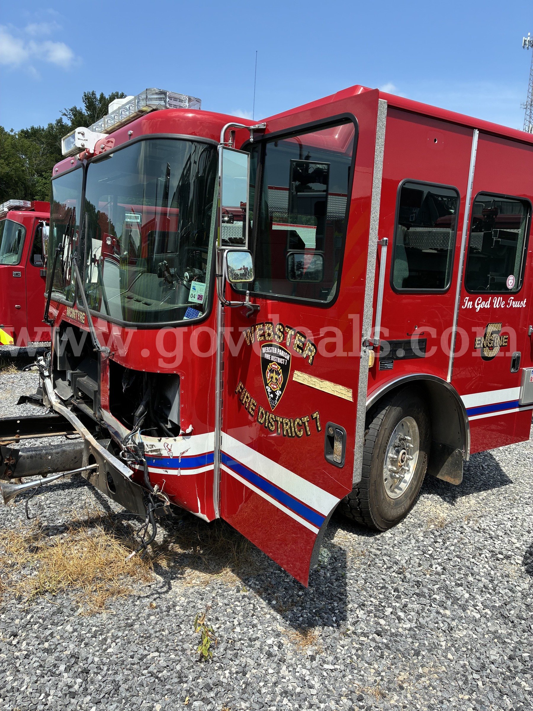 2014 Firetruck Truck Chassis (Scrap/Salvage Title)
