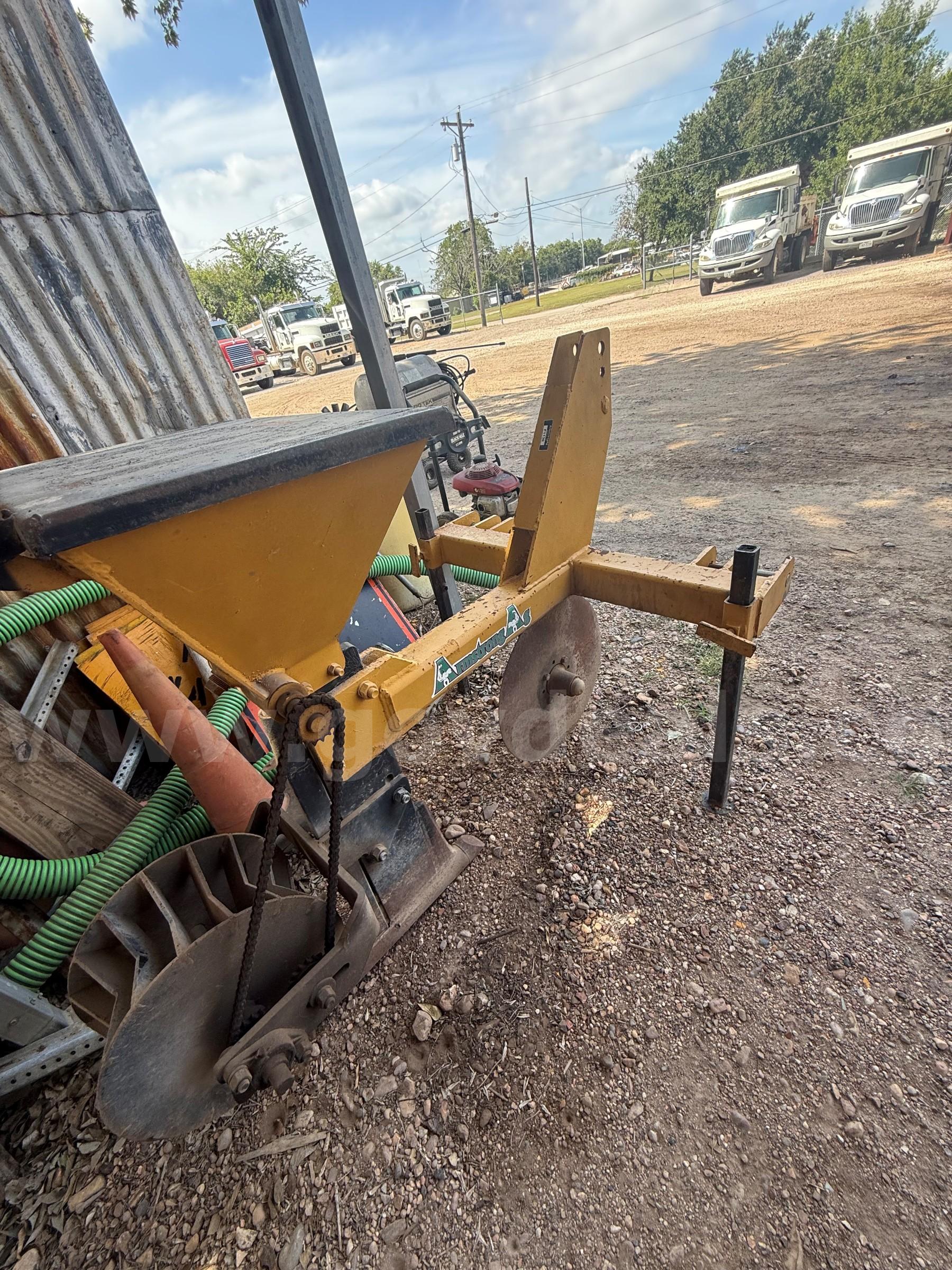 Armstrong Ag Rodent Ridder Armstrong Ag RR Government Surplus Auction - Photo #2