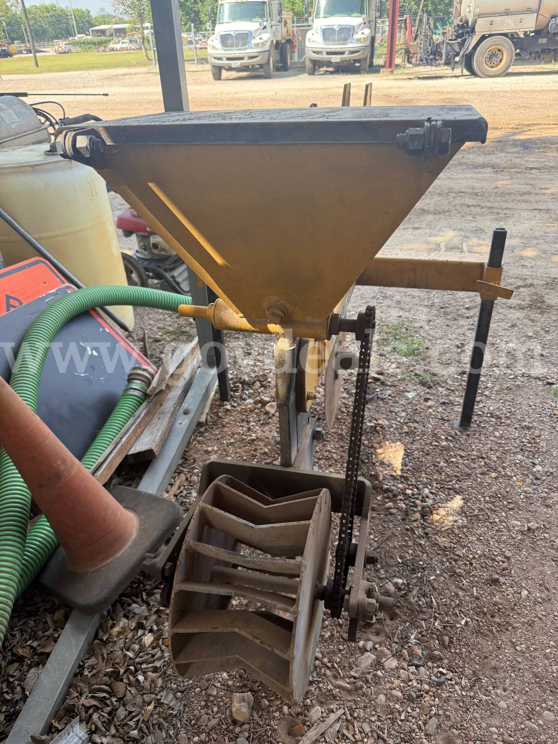 Armstrong Ag Rodent Ridder Armstrong Ag RR Government Surplus Auction - Photo #4