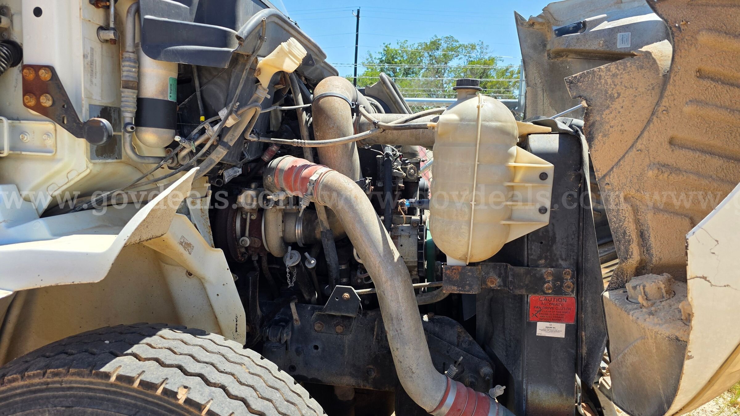 2006 International Dump Truck International 8600 Government Surplus Auction - Photo #2