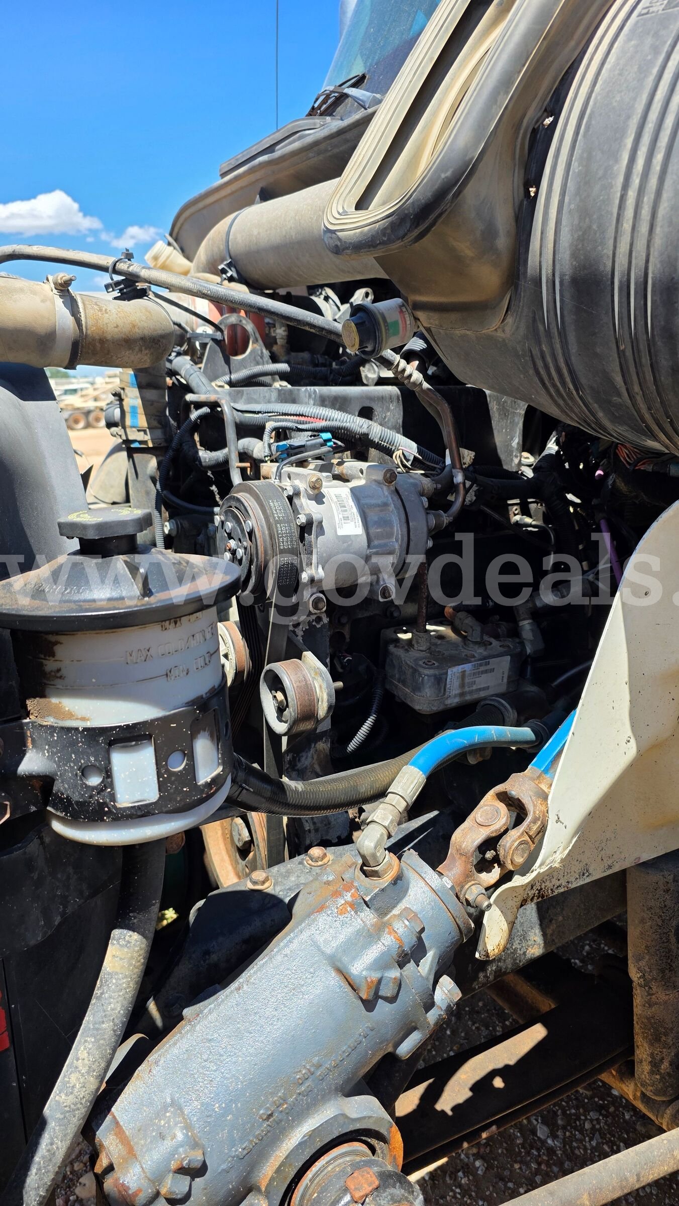 2006 International Dump Truck International 8600 Government Surplus Auction - Photo #4