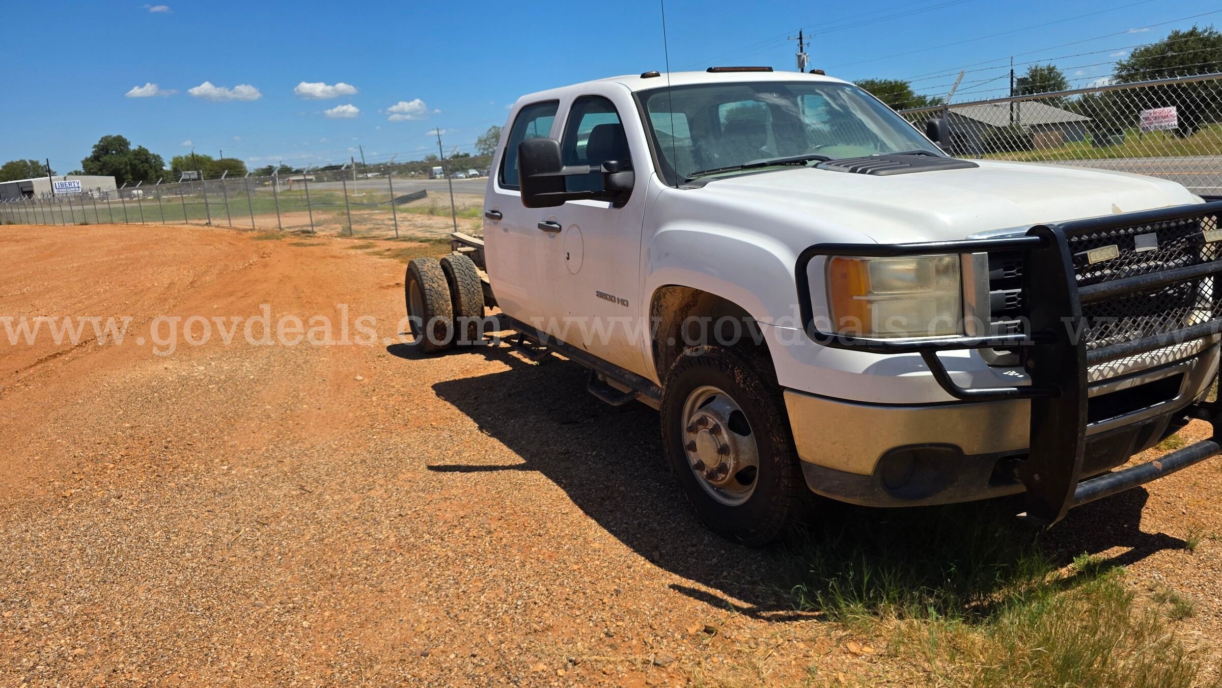 2012 GMC Sierra 3500HD Work Truck Crew Cab 4WD - CHASSIS ONLY GMC Sierra 3500HD Government Surplus Auction - Photo #3