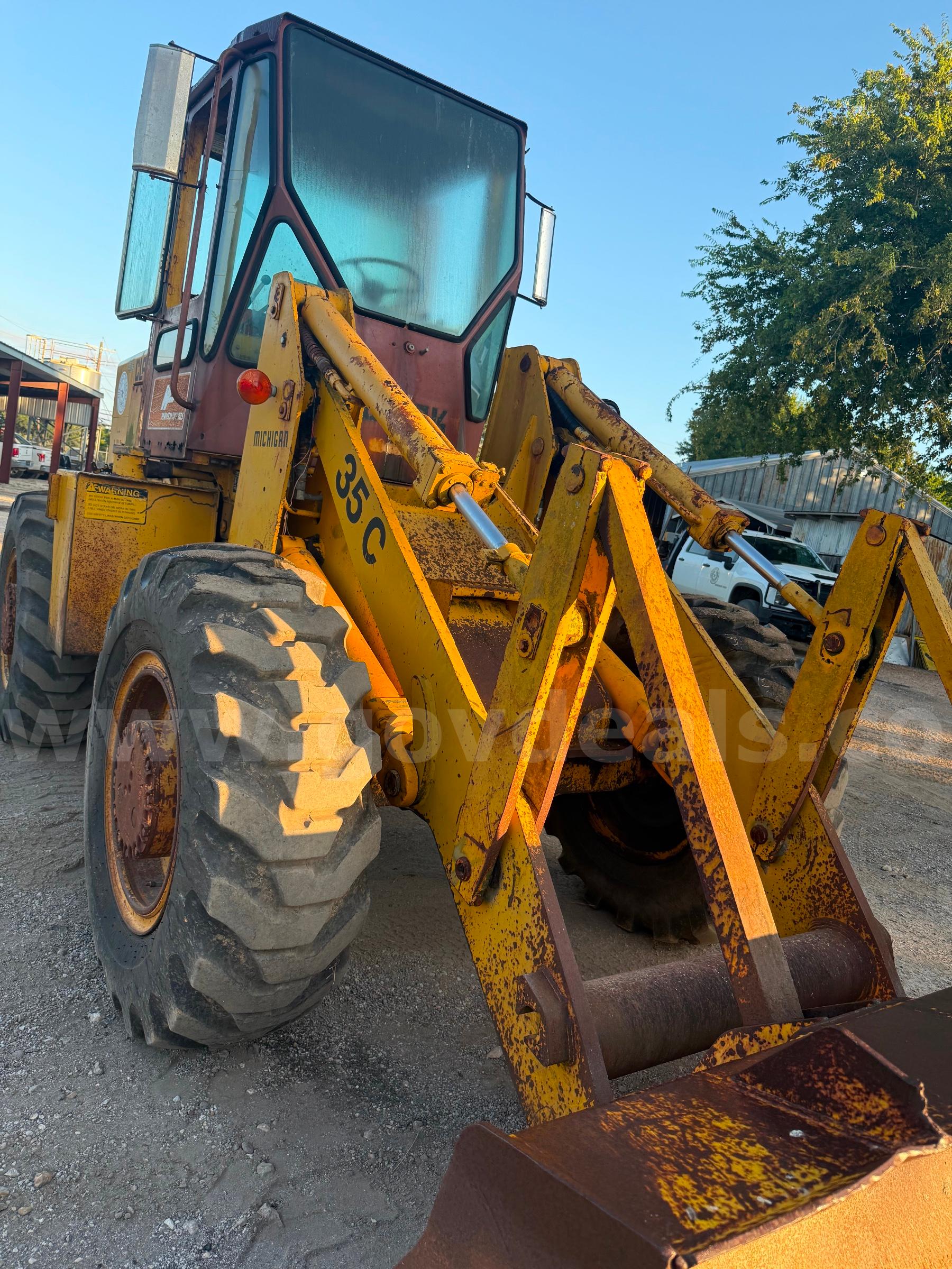 1983 Clark 35-C Loader Clark 35-c Government Surplus Auction - Photo #4
