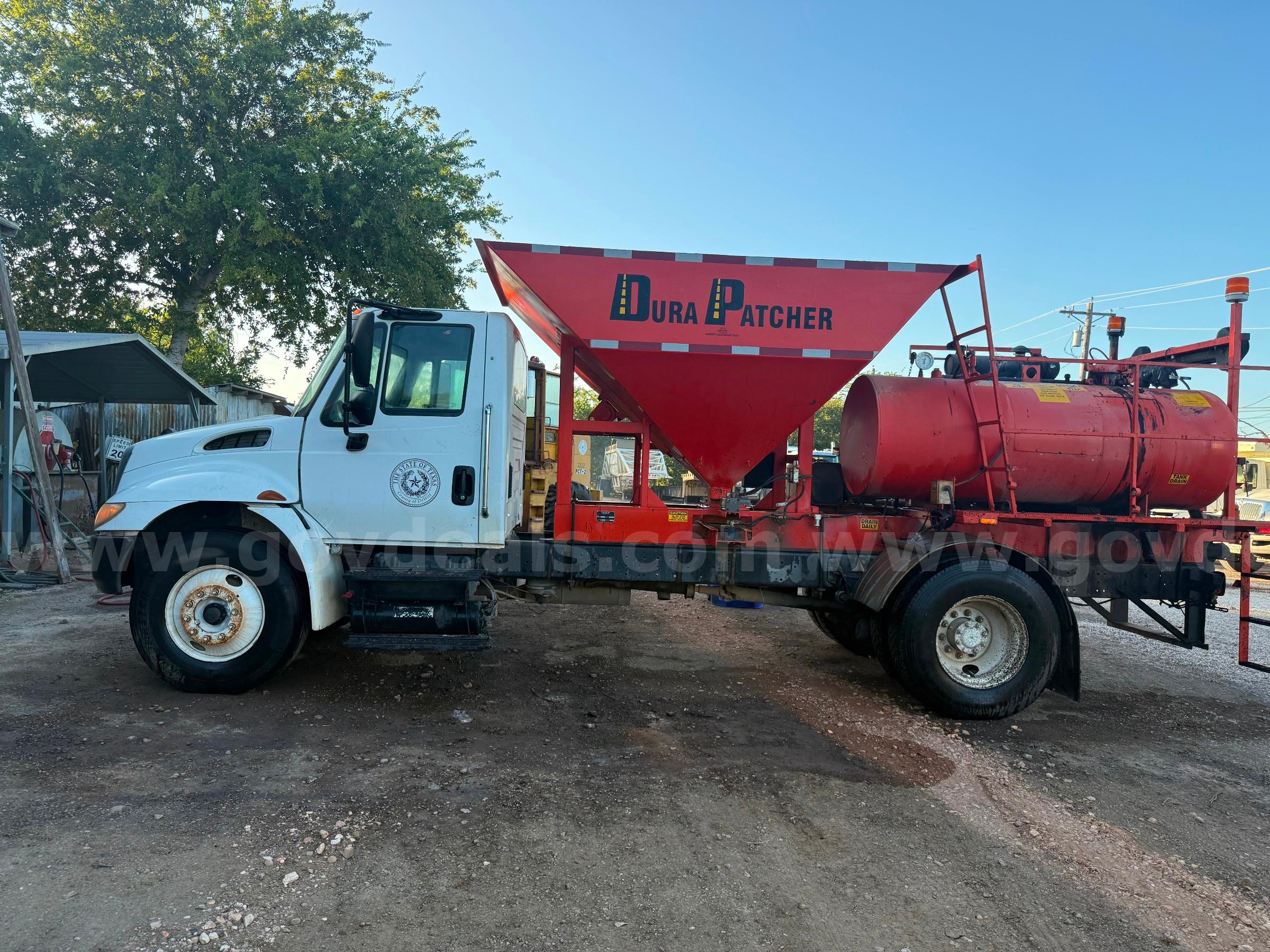 2008 International & 2011 Dura Patcher International  Government Surplus Auction - Primary Photo
