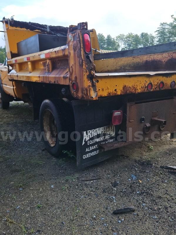 2001 GMC Sierra 3500 GMC Sierra Government Surplus Auction - Photo #3