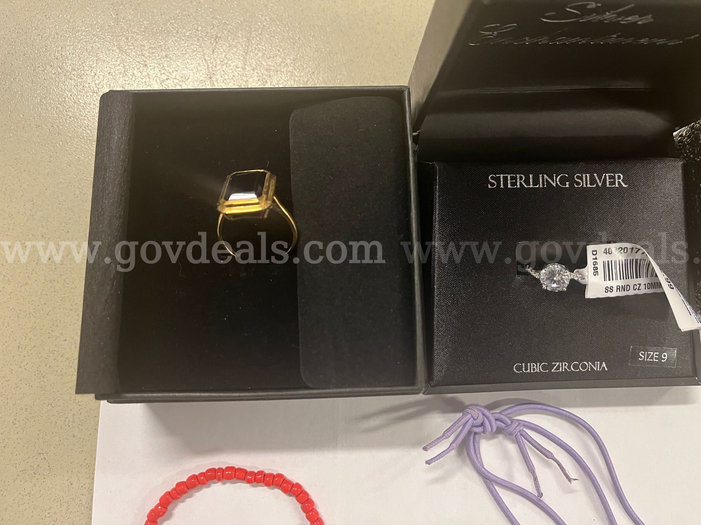 Fashion jewelry lot Mult  Government Surplus Auction - Photo #3