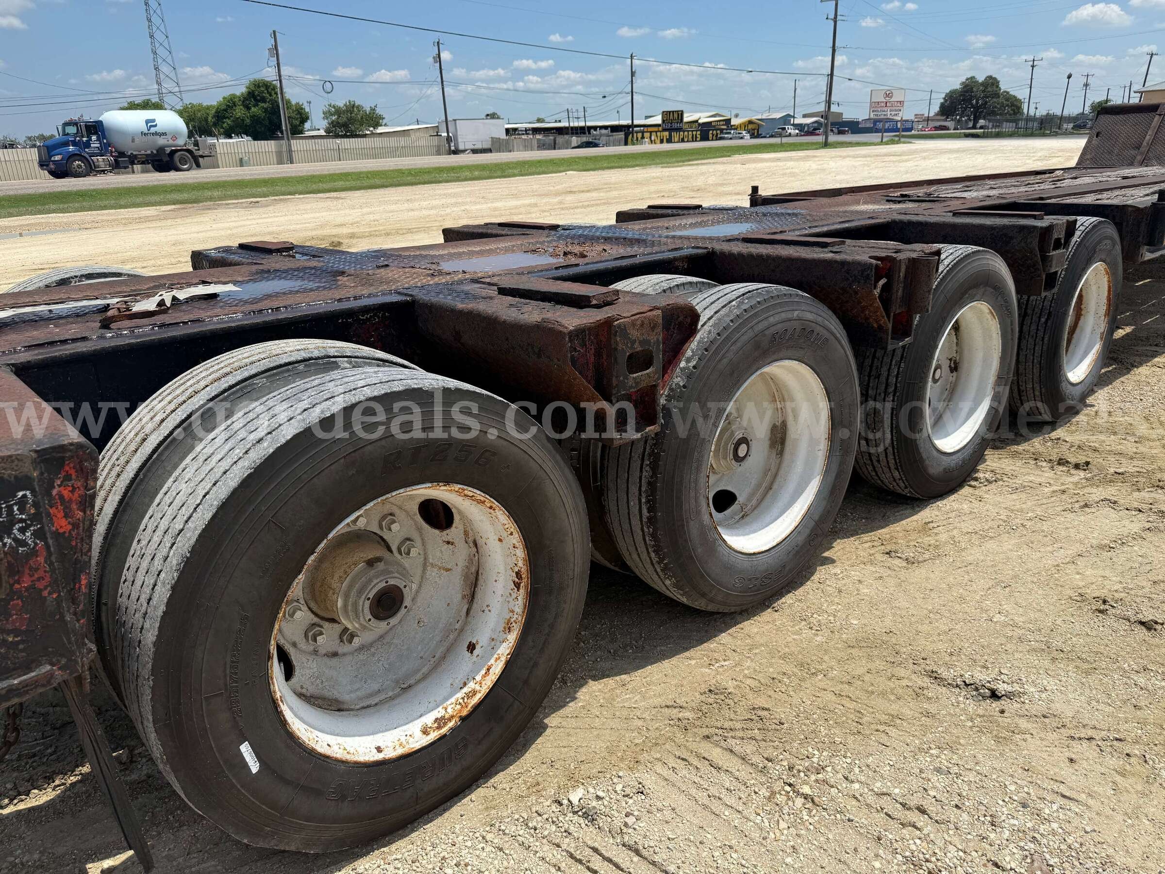 Drop Deck Trailer siebert lowboy Government Surplus Auction - Photo #2