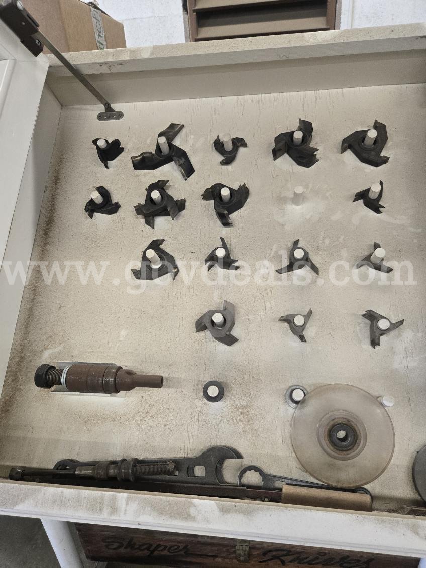 Delta Heavy Duty 2 Speed Wood Shaper Delta 43-375 Government Surplus Auction - Photo #3