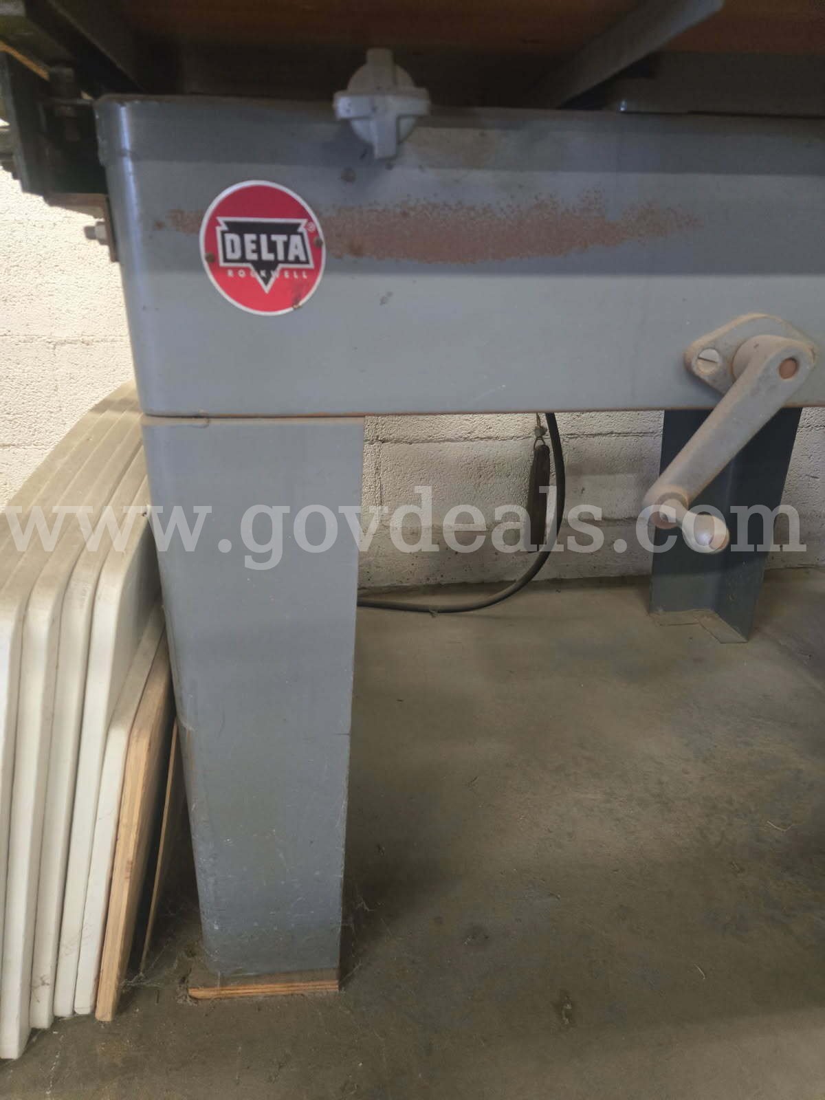 Delta Rockwell 12. Radial Arm Saw Delta  Government Surplus Auction - Photo #2