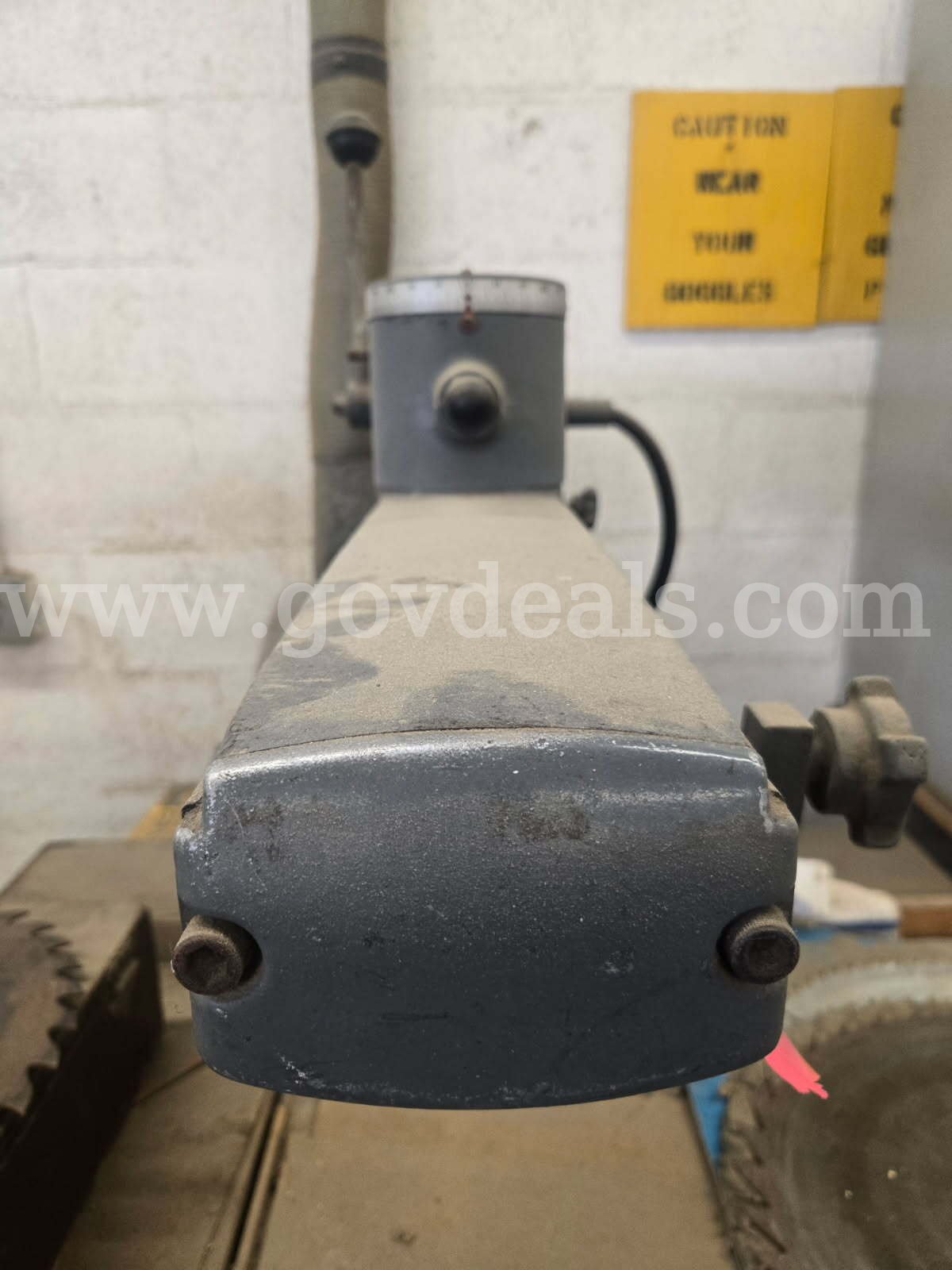 Delta Rockwell 12. Radial Arm Saw Delta  Government Surplus Auction - Photo #5