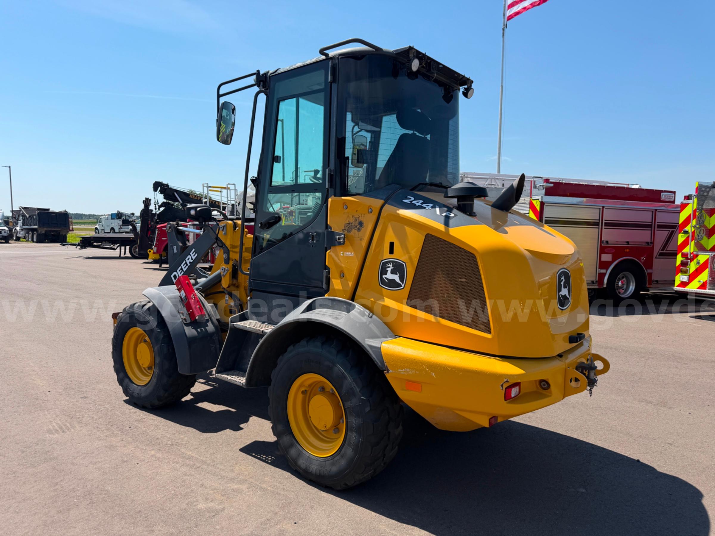 2023 JOHN DEERE 244 / P WHEEL LOADER JOHN DEERE 244 Government Surplus Auction - Photo #3