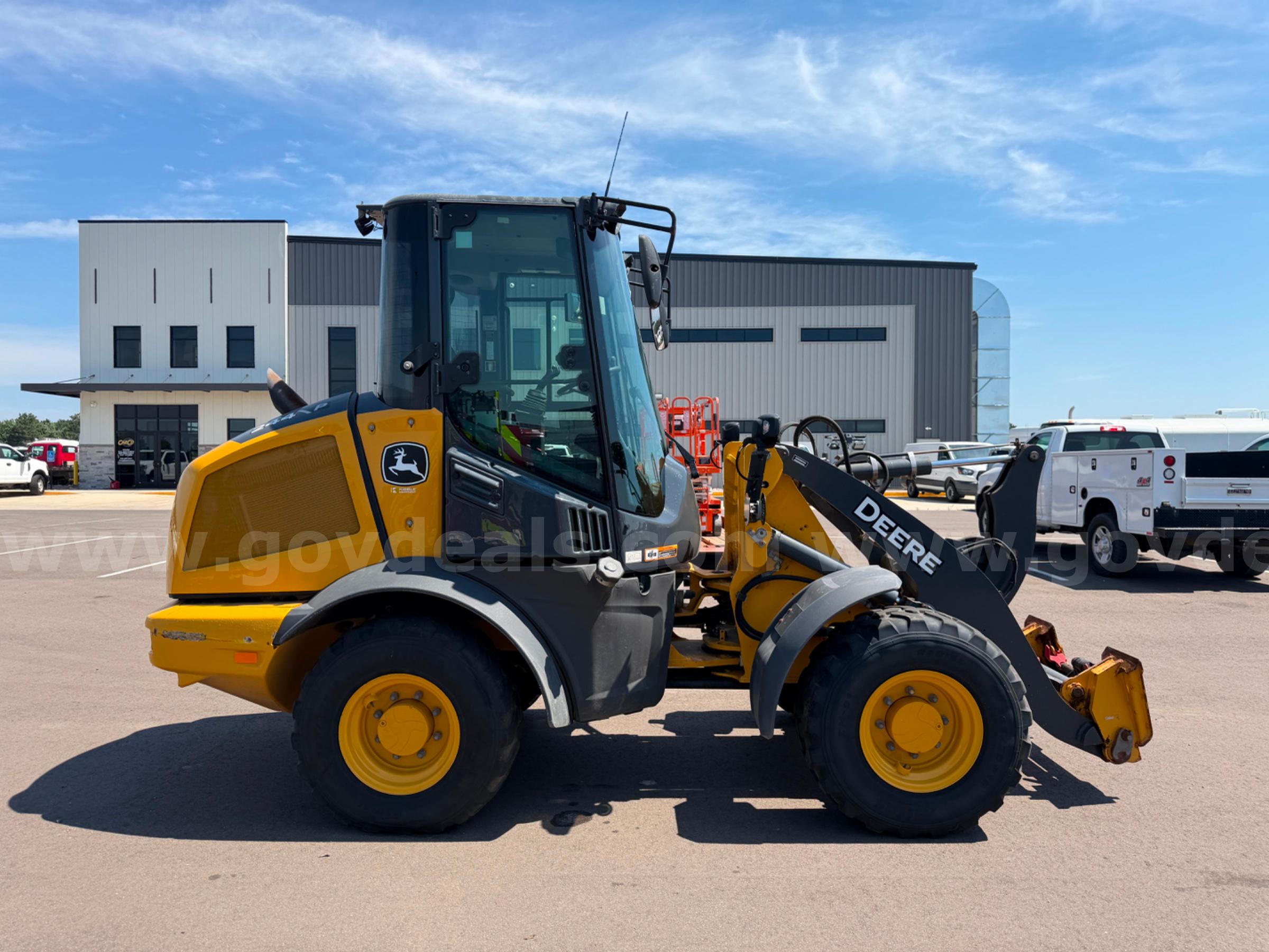 2023 JOHN DEERE 244 / P WHEEL LOADER JOHN DEERE 244 Government Surplus Auction - Photo #5