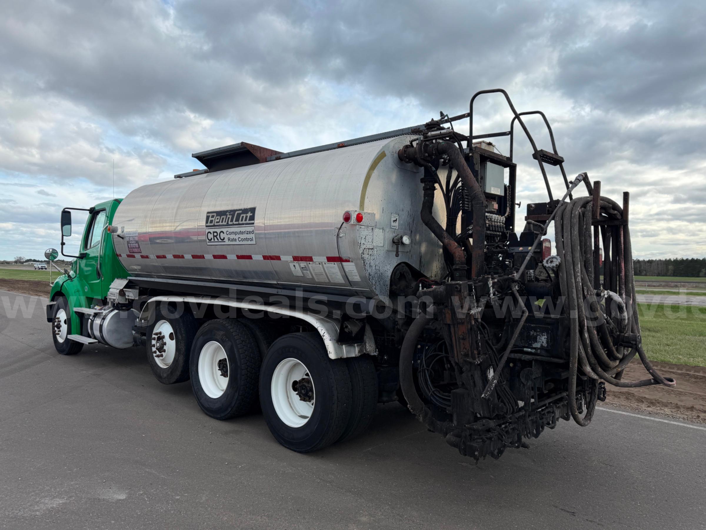 2021 FREIGHTLINER BEARCAT ASPHALT DISTRIBUTOR FREIGHTLINER BEARCAT ASPHALT Government Surplus Auction - Photo #3