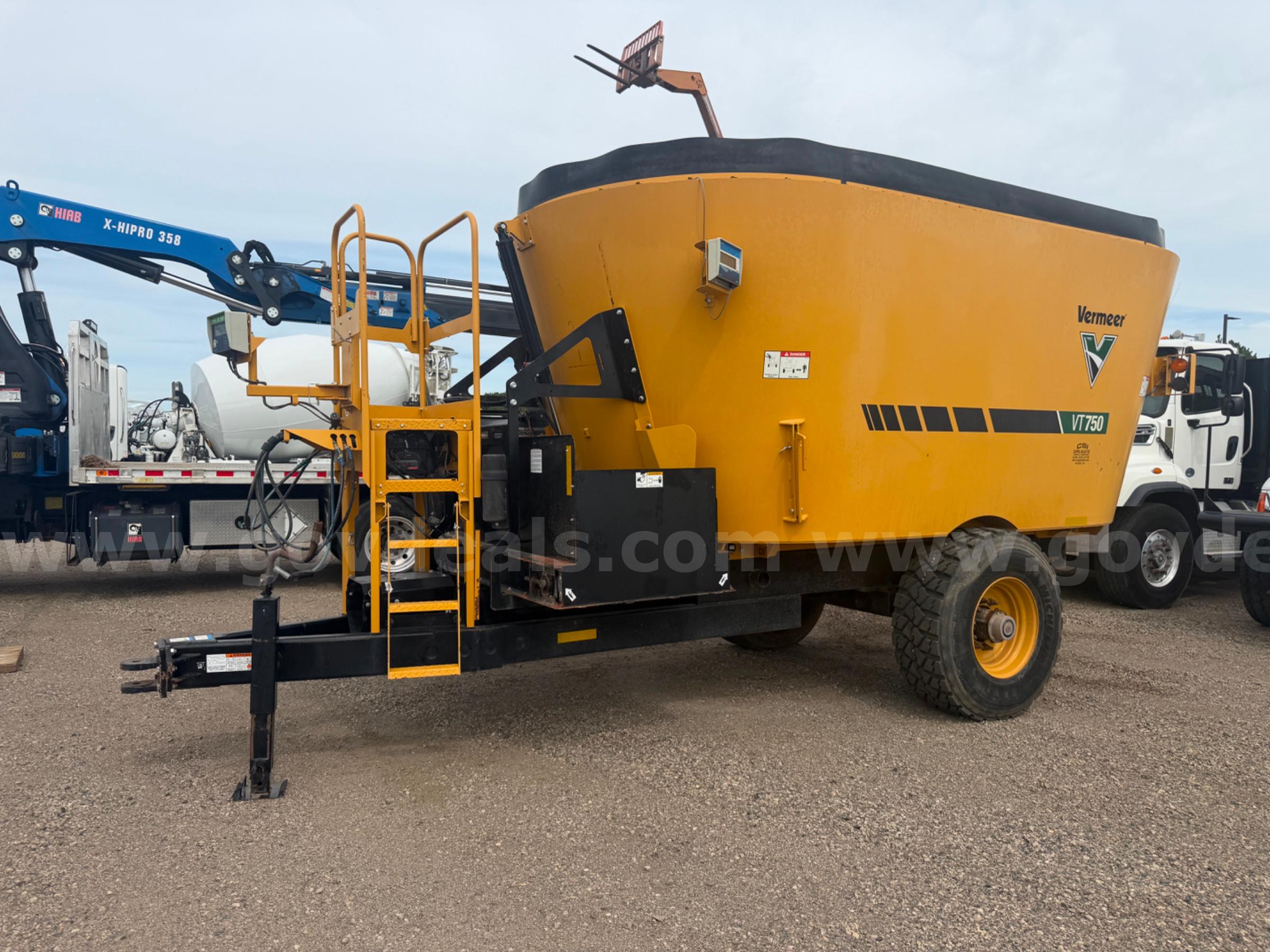 2023 VERMEER VT750 FEED / MIXER WAGON