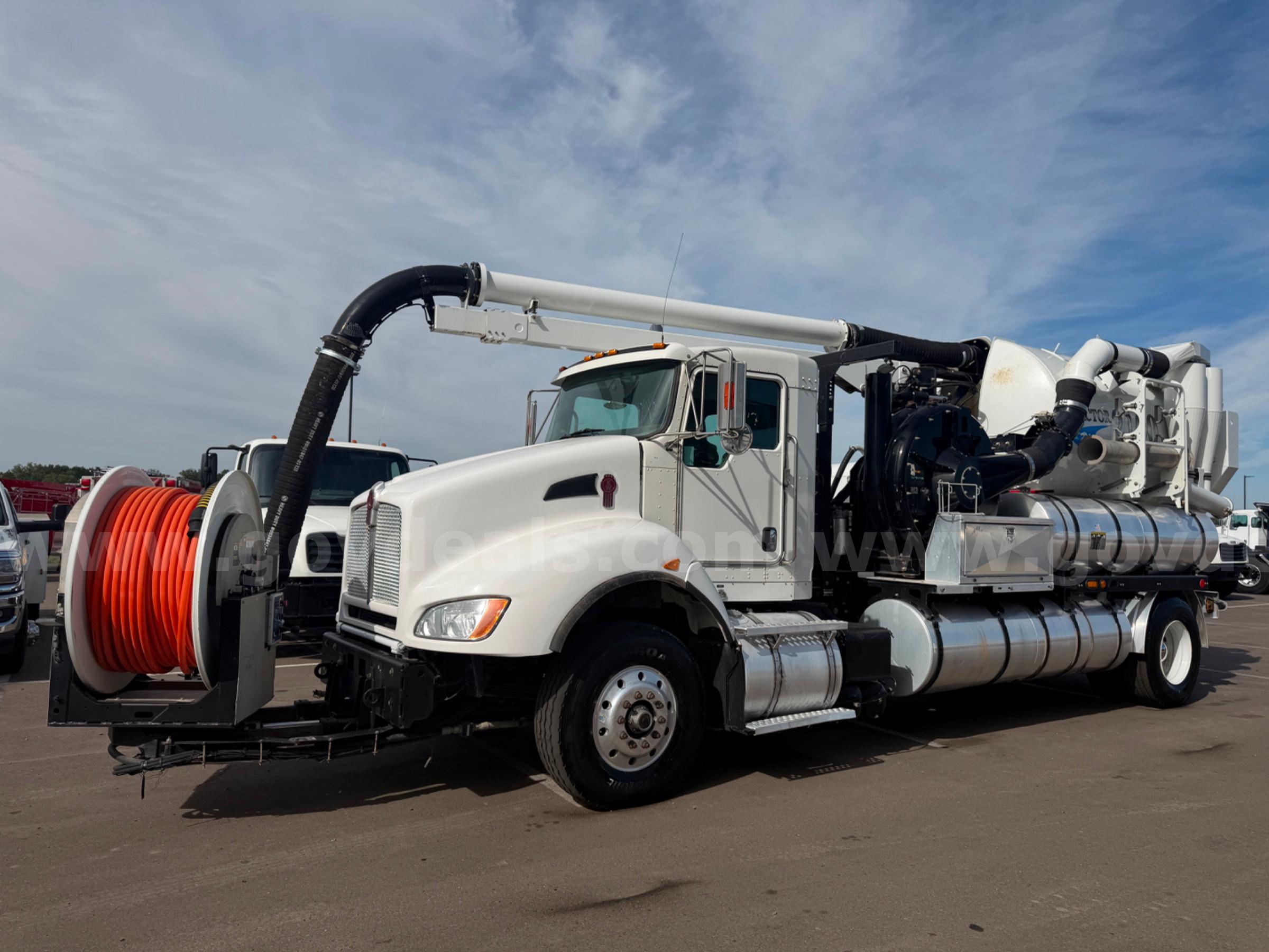 2016 KENWORTH T470 VACTOR 2100 PLUS VACUUM TANK