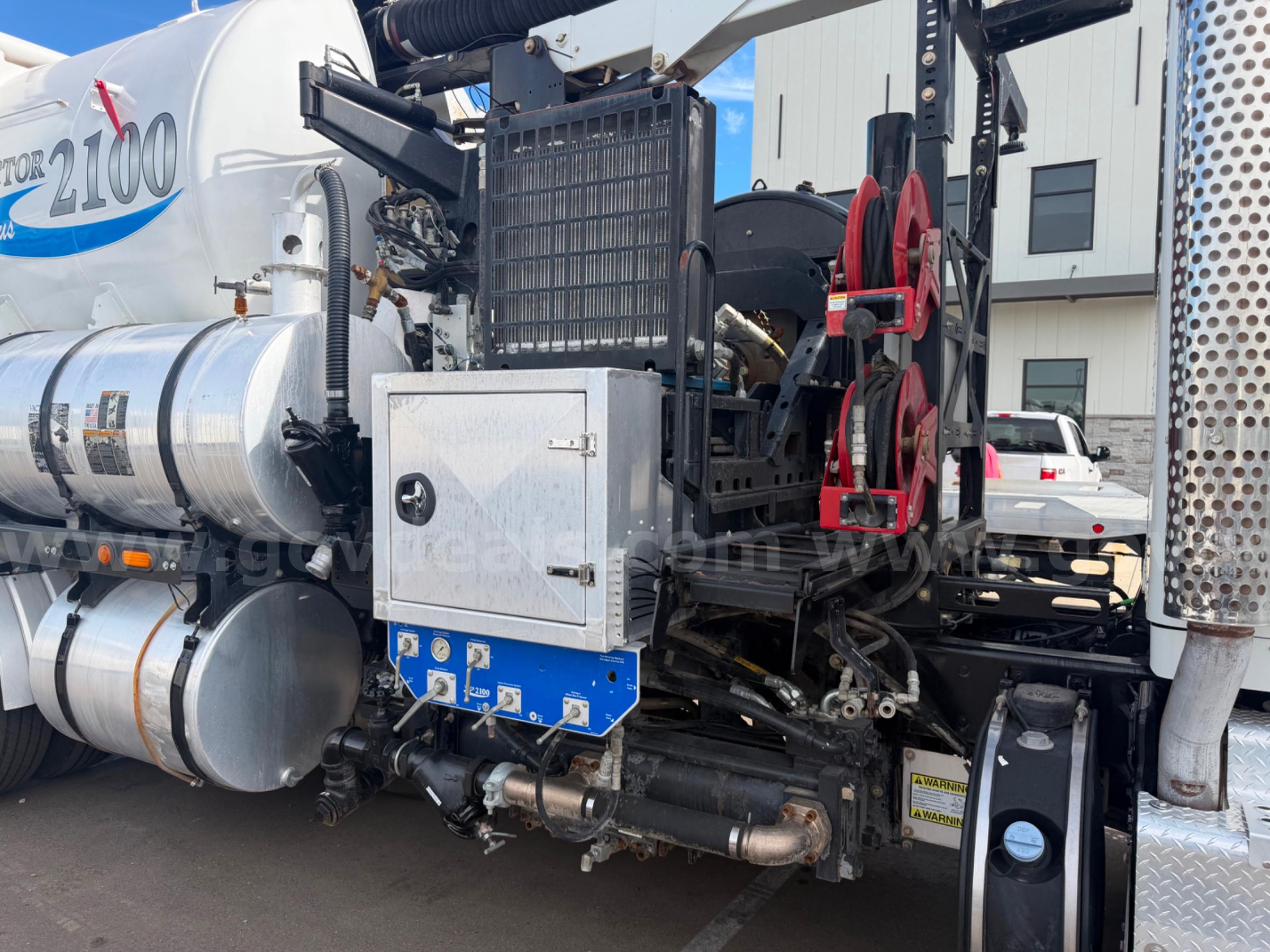 2016 KENWORTH T470 VACTOR 2100 PLUS VACUUM TANK KENWORTH T470 Government Surplus Auction - Photo #5