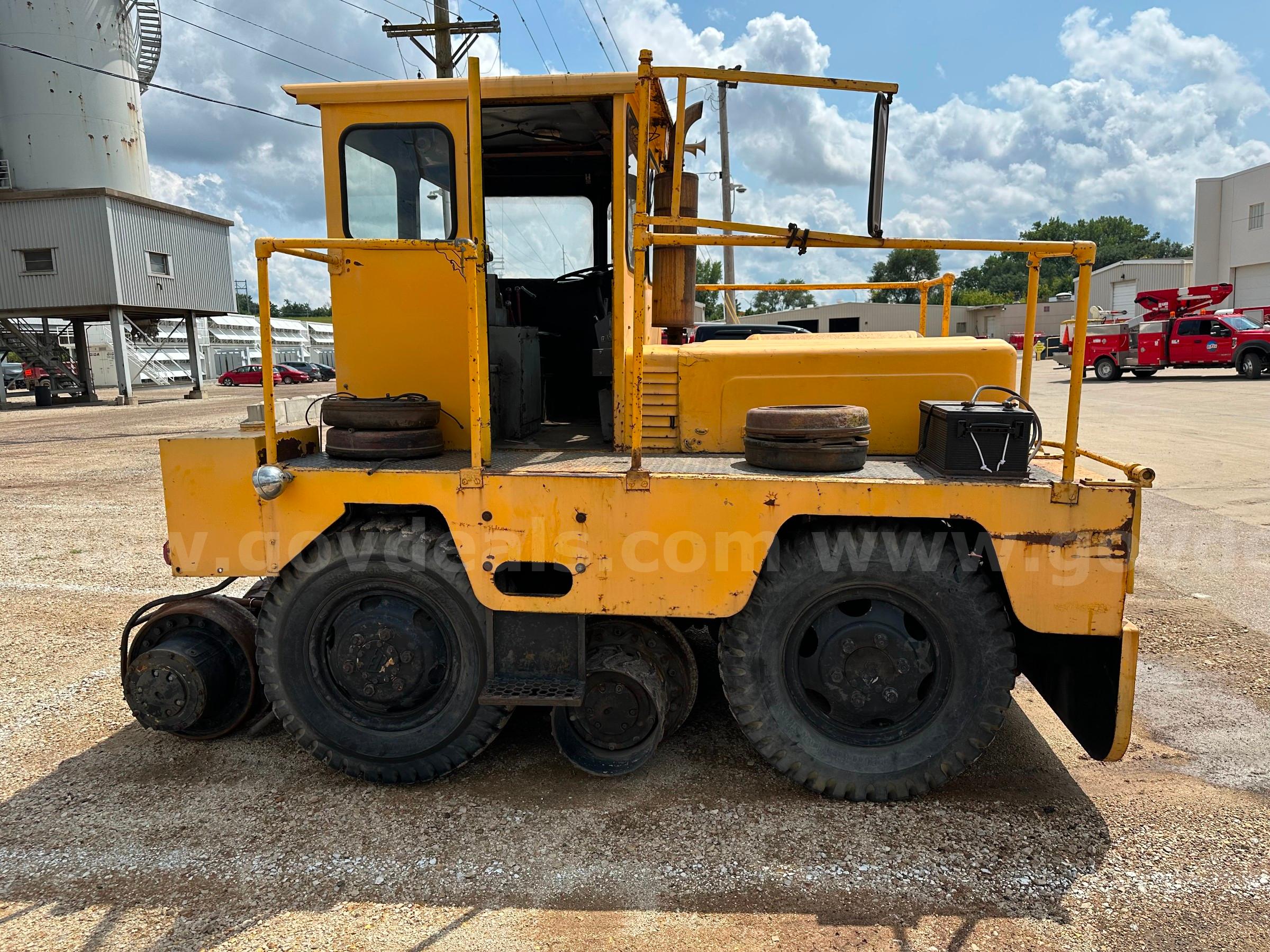 1964 Whiting Trackmobile Model 7TM Railcar Mover - Runs & Drives, Fully Operational GMC 7TM Government Surplus Auction - Primary Photo