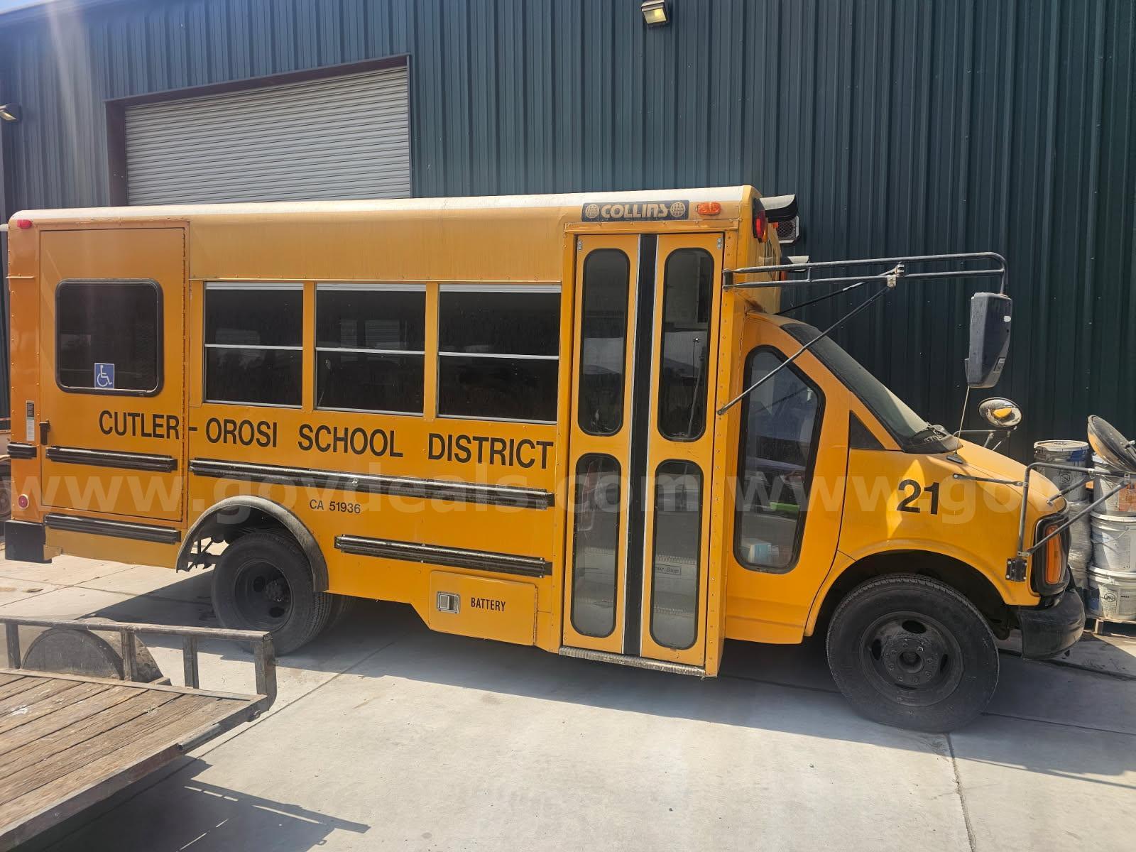 2001 Chevrolet Express Chevrolet Express Government Surplus Auction - Photo #2