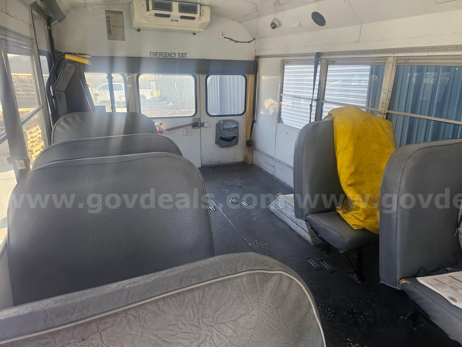 2001 Chevrolet Express Chevrolet Express Government Surplus Auction - Photo #4