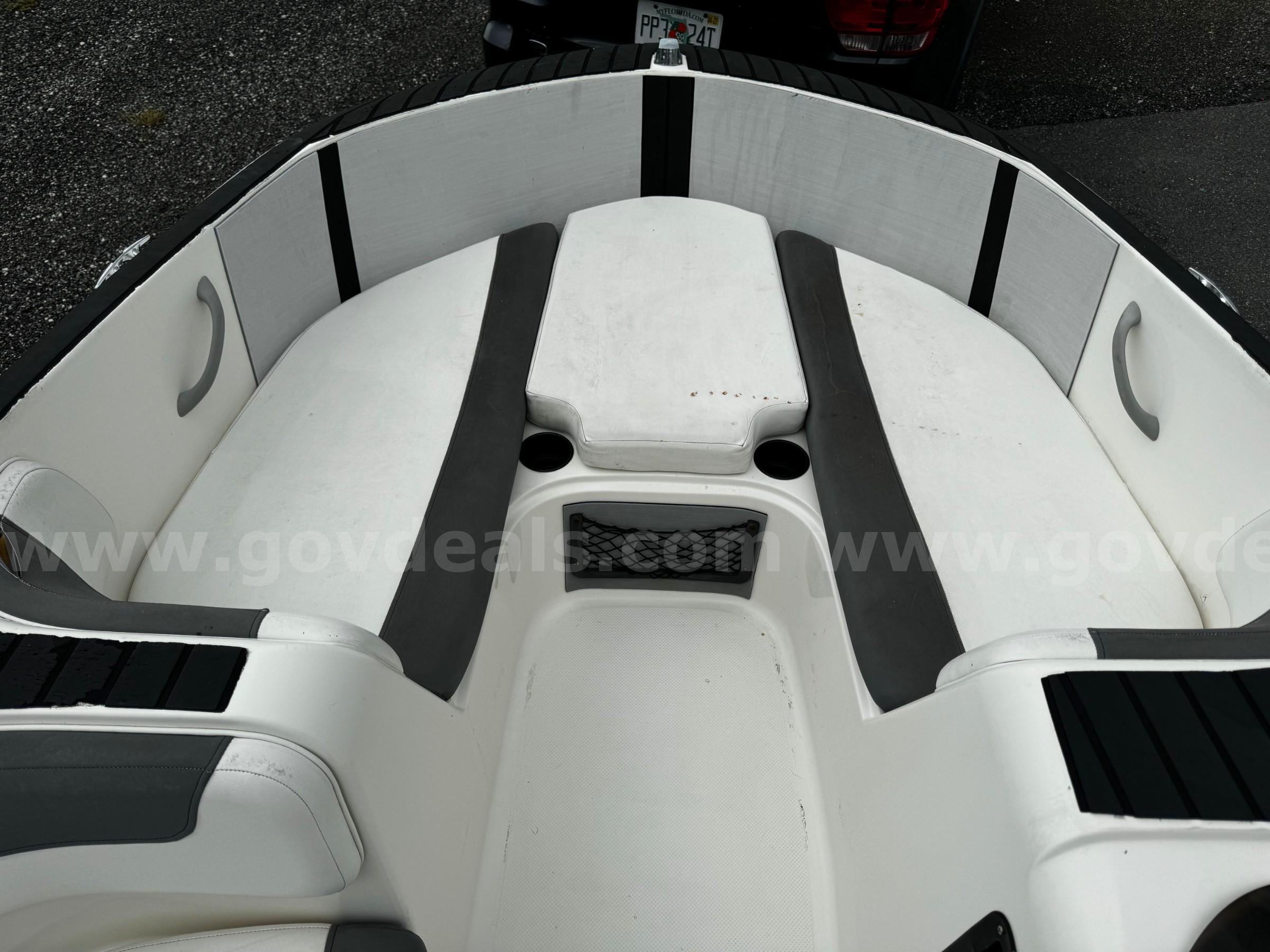 2017 Bayliner Element E18 Bayliner e18 Government Surplus Auction - Photo #4