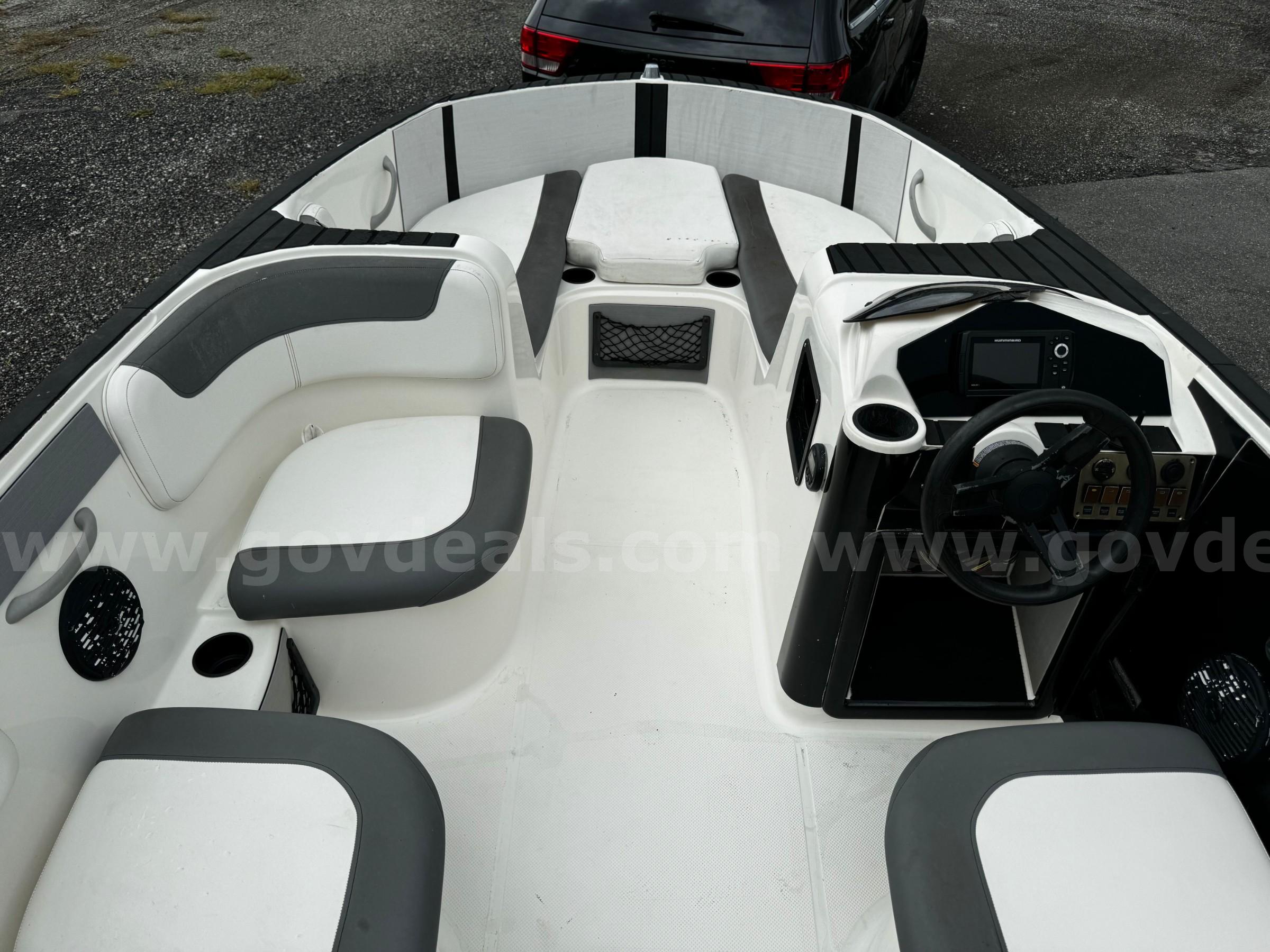 2017 Bayliner Element E18 Bayliner e18 Government Surplus Auction - Photo #5