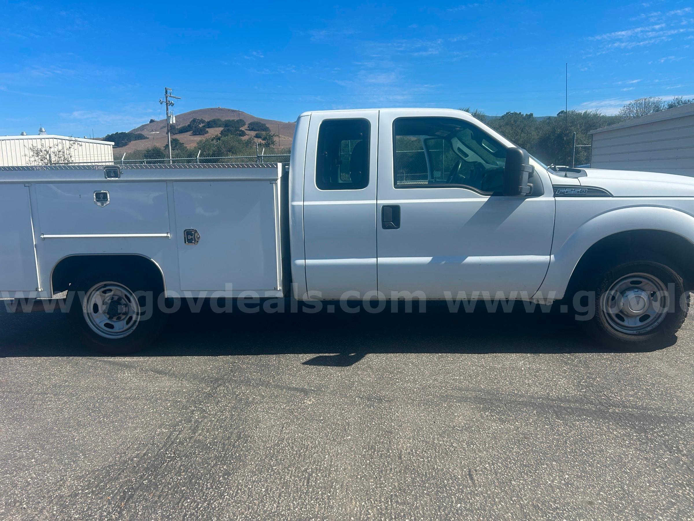 2012 Ford F-250 SD Ford F-250 Government Surplus Auction - Photo #2