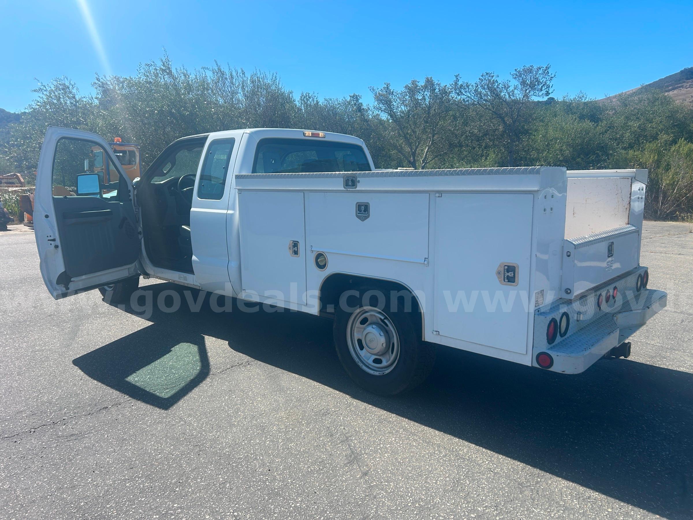 2012 Ford F-250 SD Ford F-250 Government Surplus Auction - Photo #3