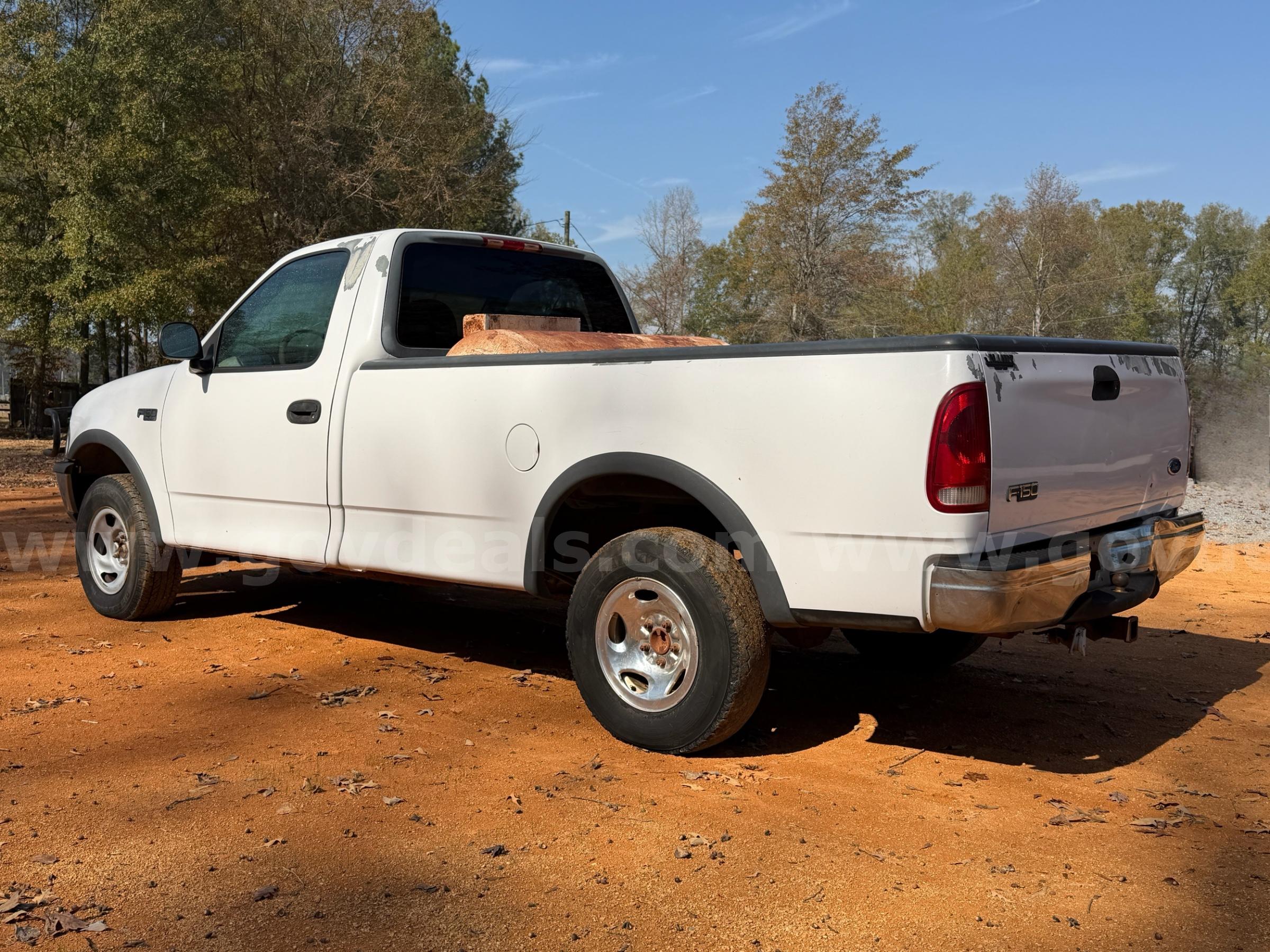 1997 Ford F-150 Reg. Cab Long Bed 4WD Ford F-150 Government Surplus Auction - Photo #3