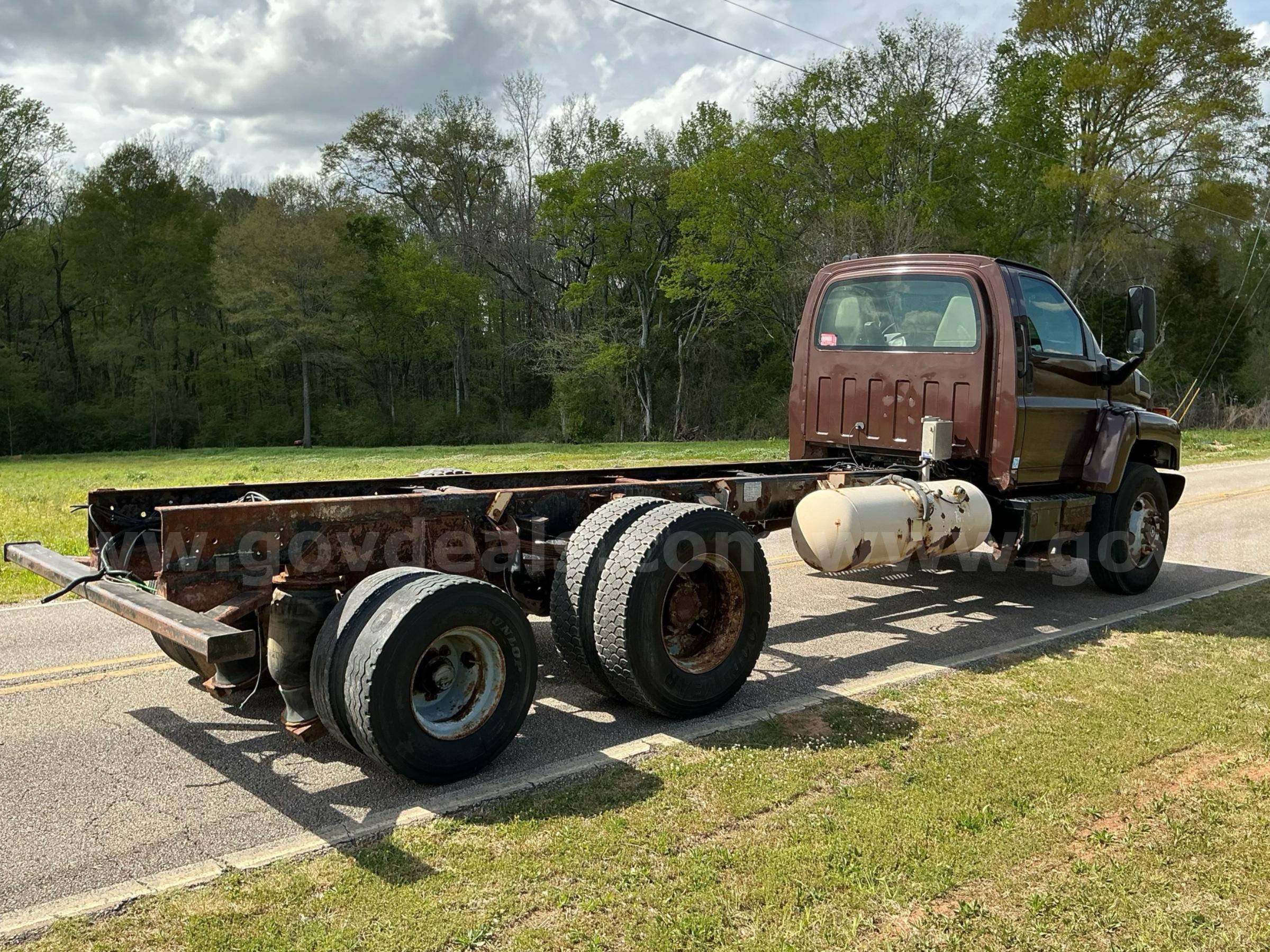 2007 GMC C7500 Kodiak Cab & Chassis ( Video Attached) GMC C7500 Government Surplus Auction - Photo #5