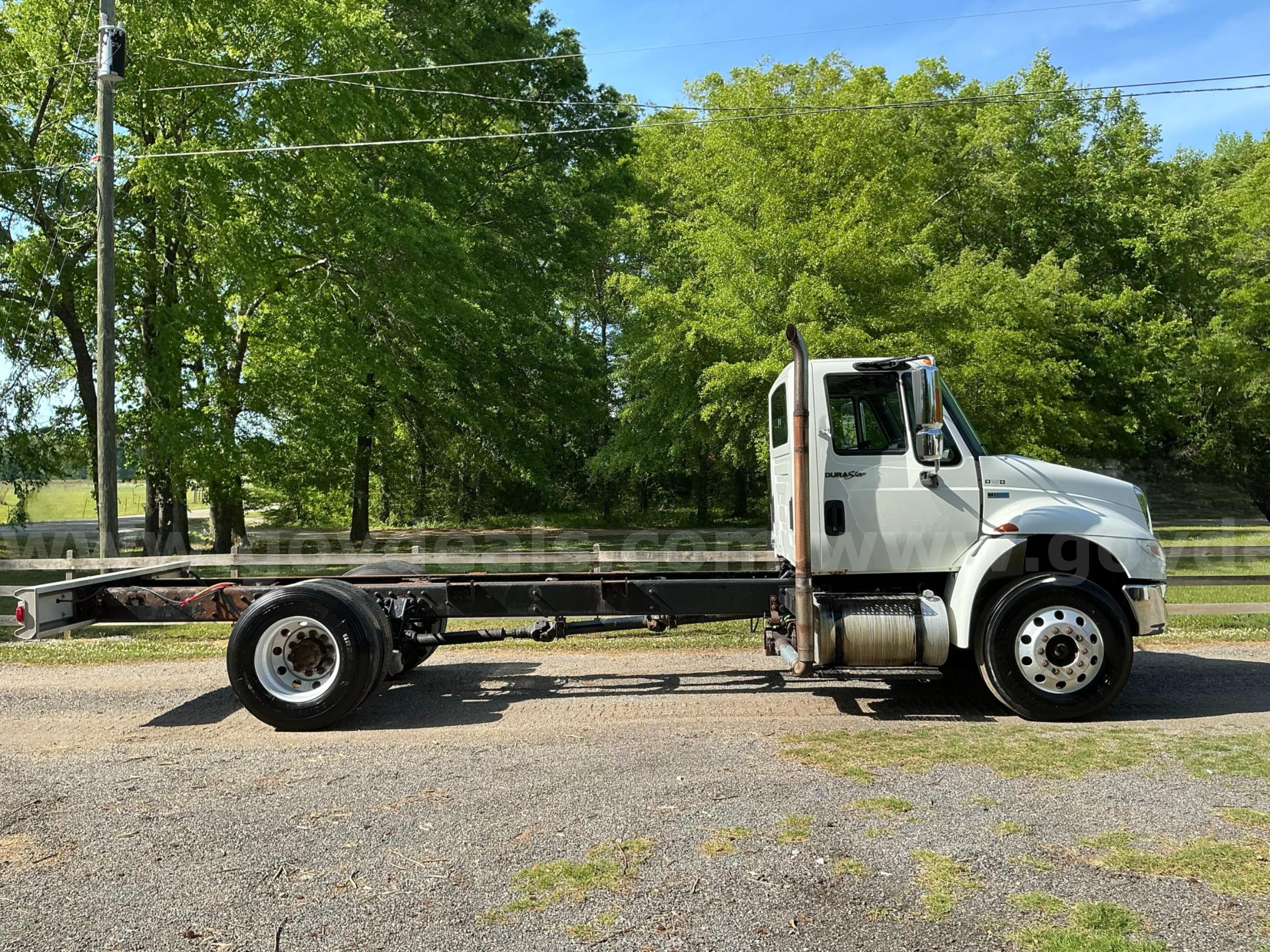 2012 International DuraStar 4400 International 4400 Government Surplus Auction - Photo #3