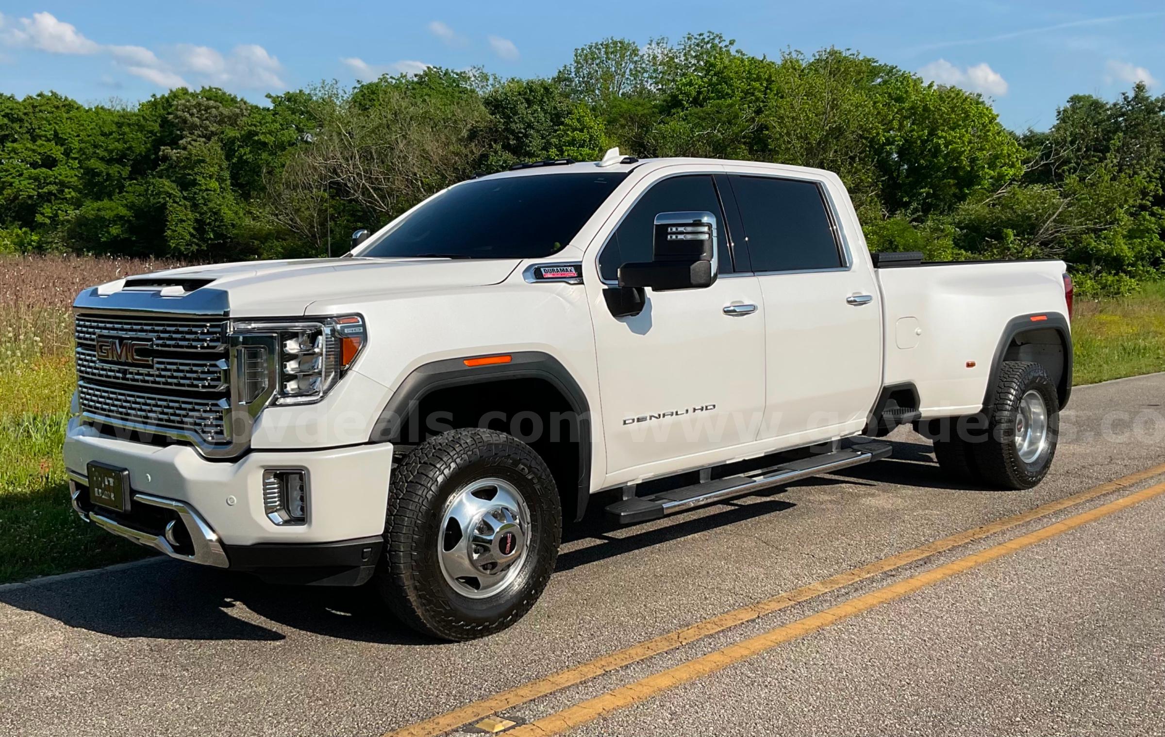 2021 GMC Sierra 3500HD Denali Crew Cab DRW Long Bed 4WD