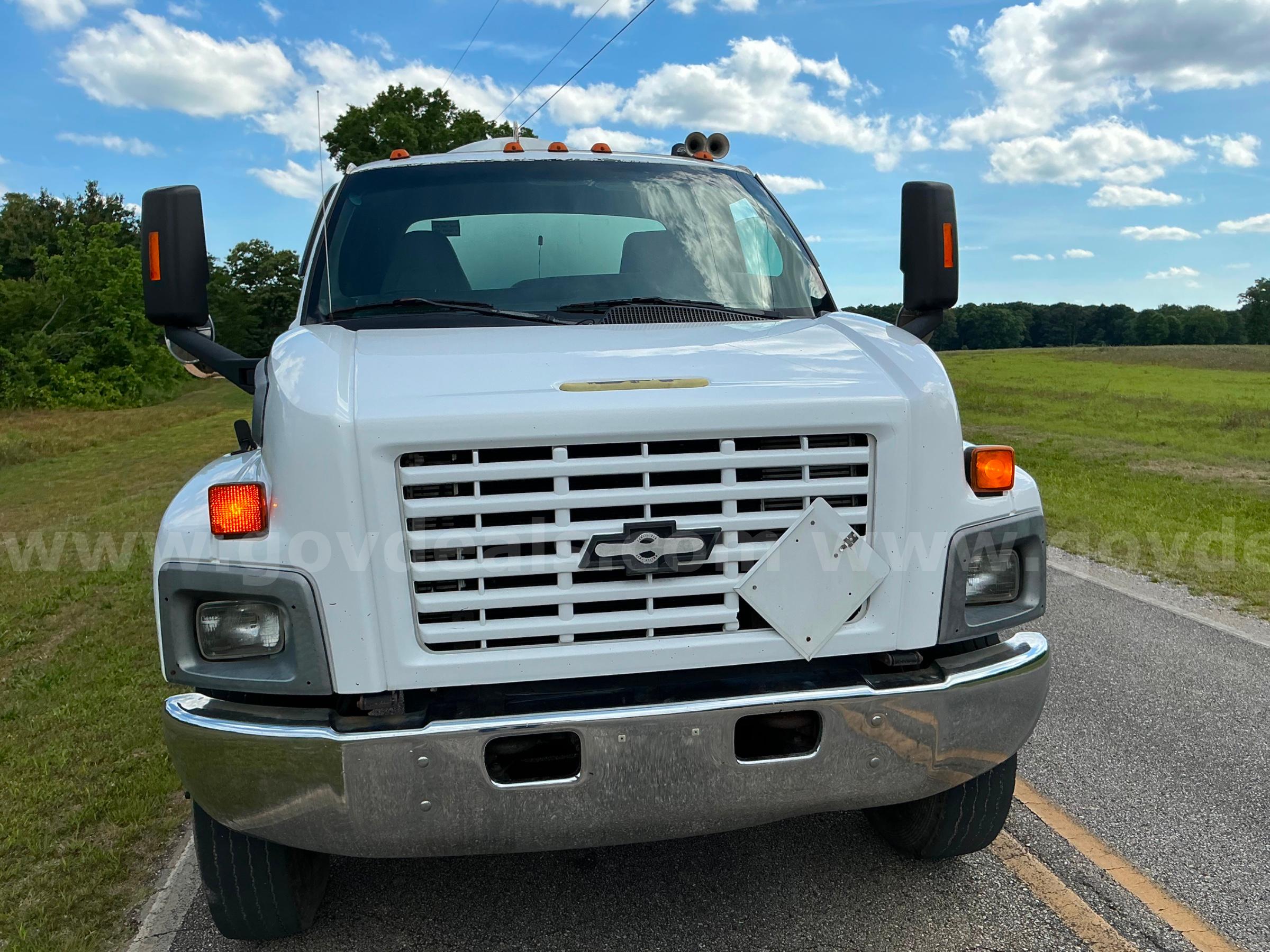 2004 Chevrolet C7C042 CAT C7 DIESEL Chevrolet C7C042 Government Surplus Auction - Photo #6