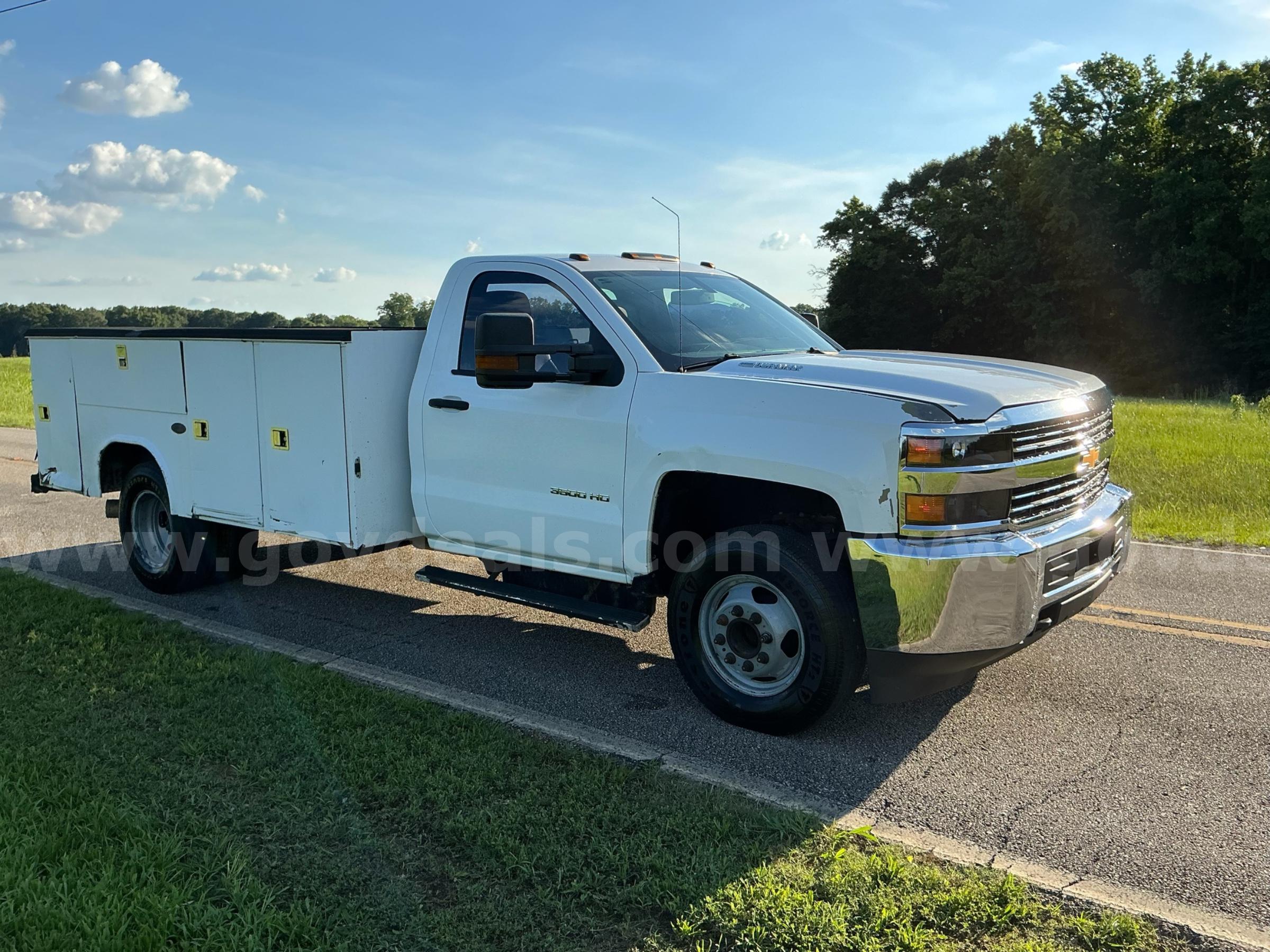 2016 Chevrolet Silverado 3500HD Duramax Diesel 2WD Chevrolet Silverado 3500HD Government Surplus Auction - Photo #4