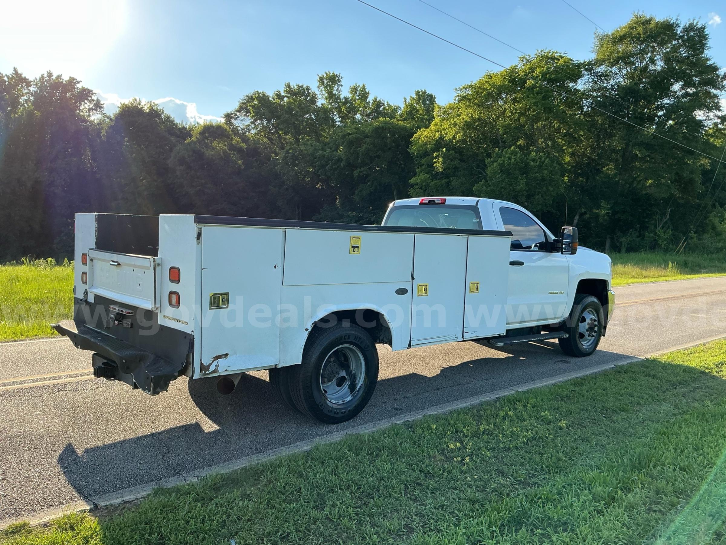 2016 Chevrolet Silverado 3500HD Duramax Diesel 2WD Chevrolet Silverado 3500HD Government Surplus Auction - Photo #6