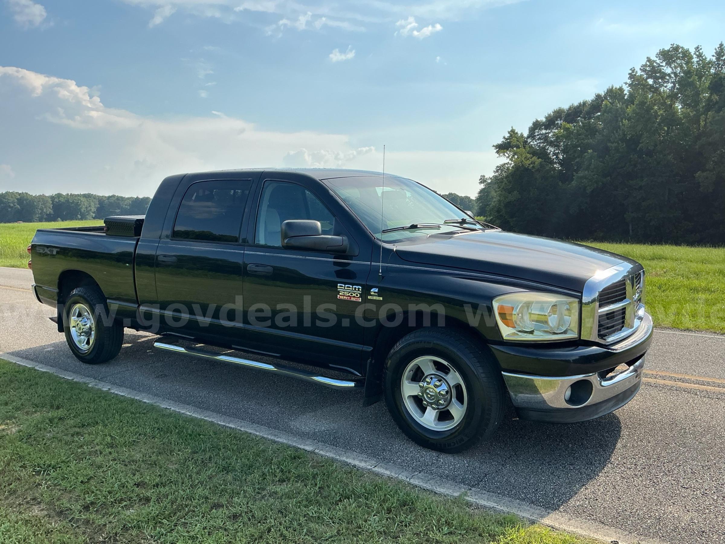 2009 Dodge Ram 2500 SXT Mega Cab CUMMINS DIESEL Dodge Ram 2500 Government Surplus Auction - Photo #2