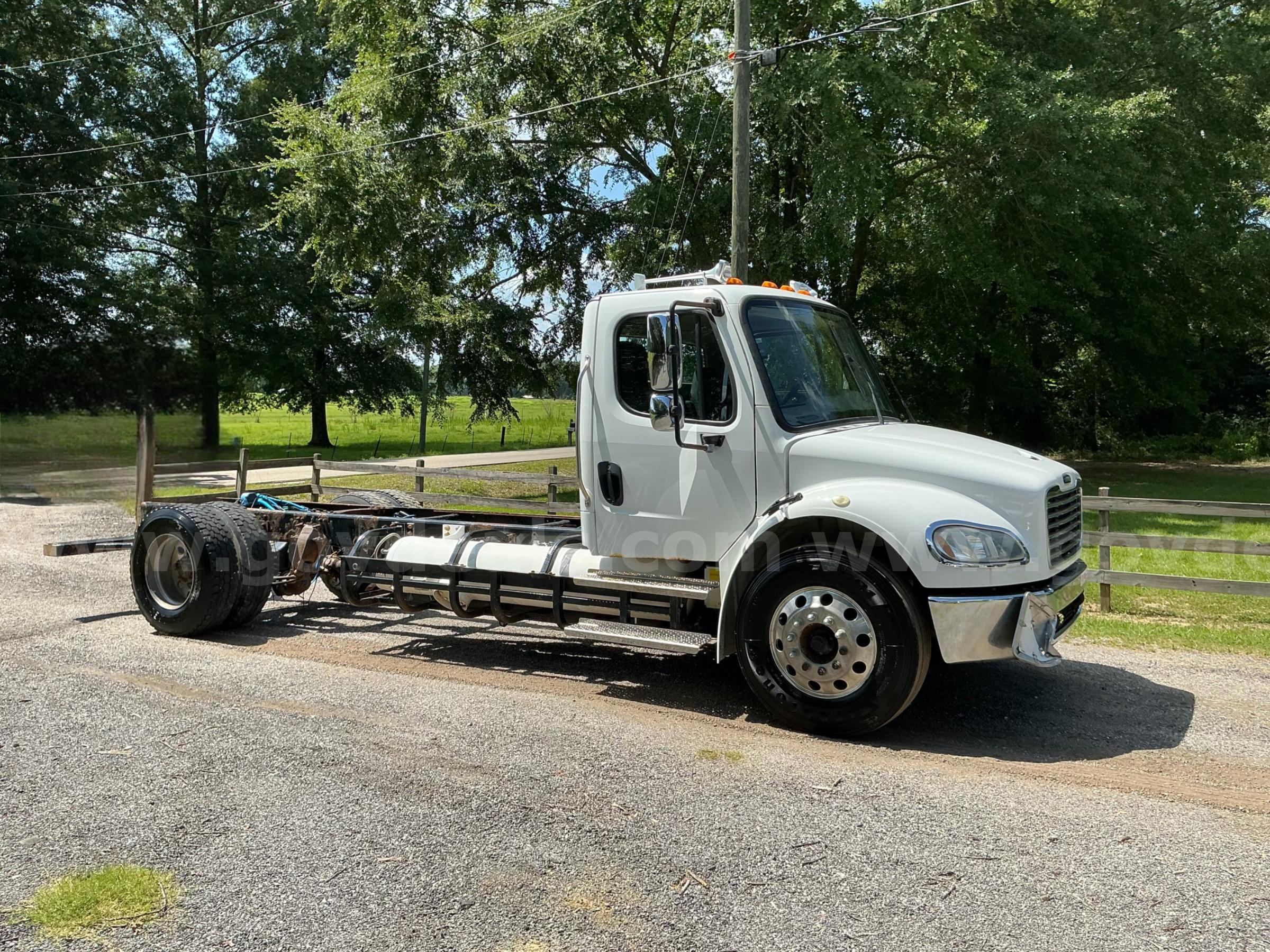 2016 Freightliner S2G Cab & Chassis ( VIDEO ATTACHED ) Freightliner S2G Government Surplus Auction - Photo #2