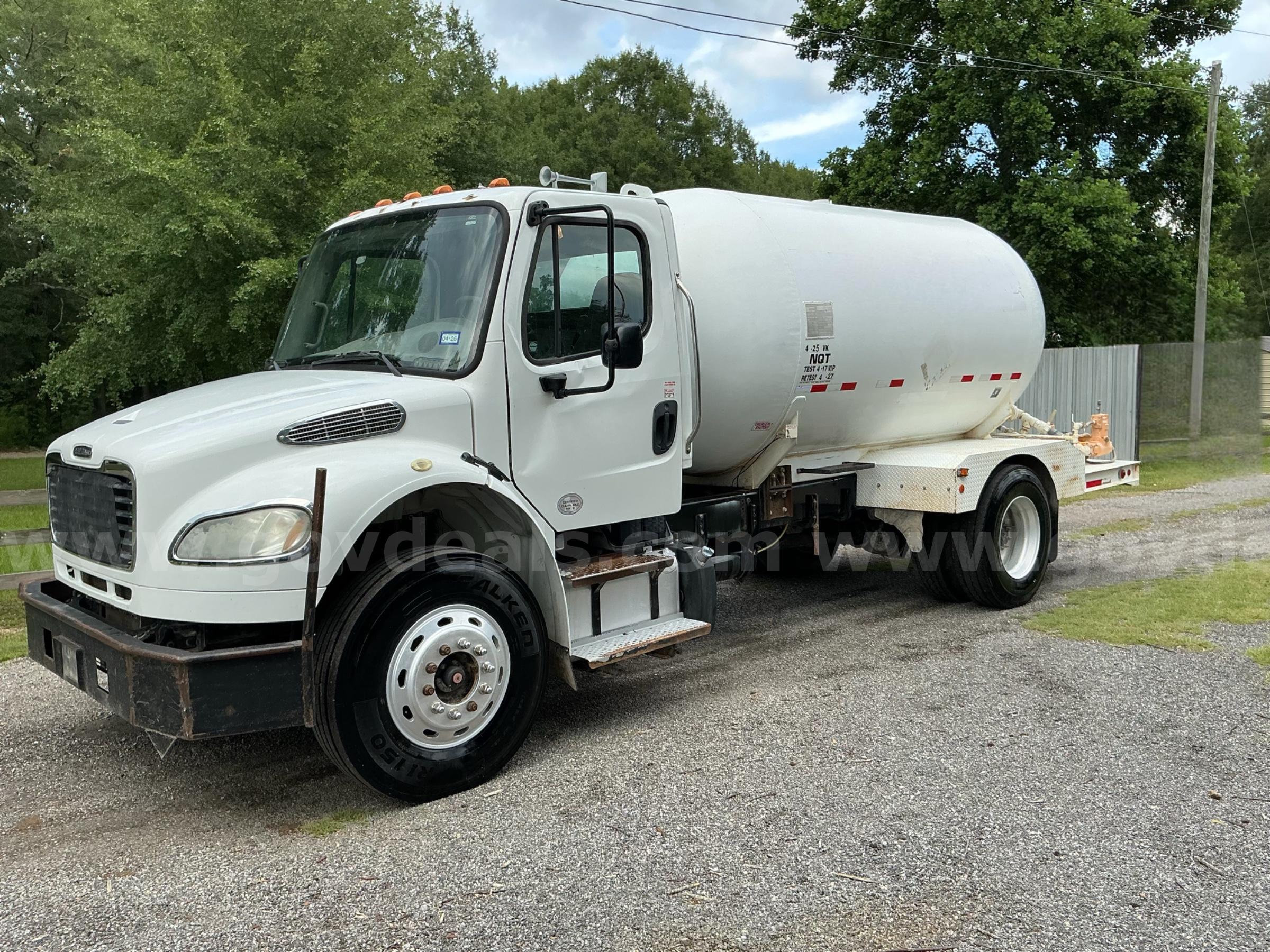 2012 Freightliner M2 106