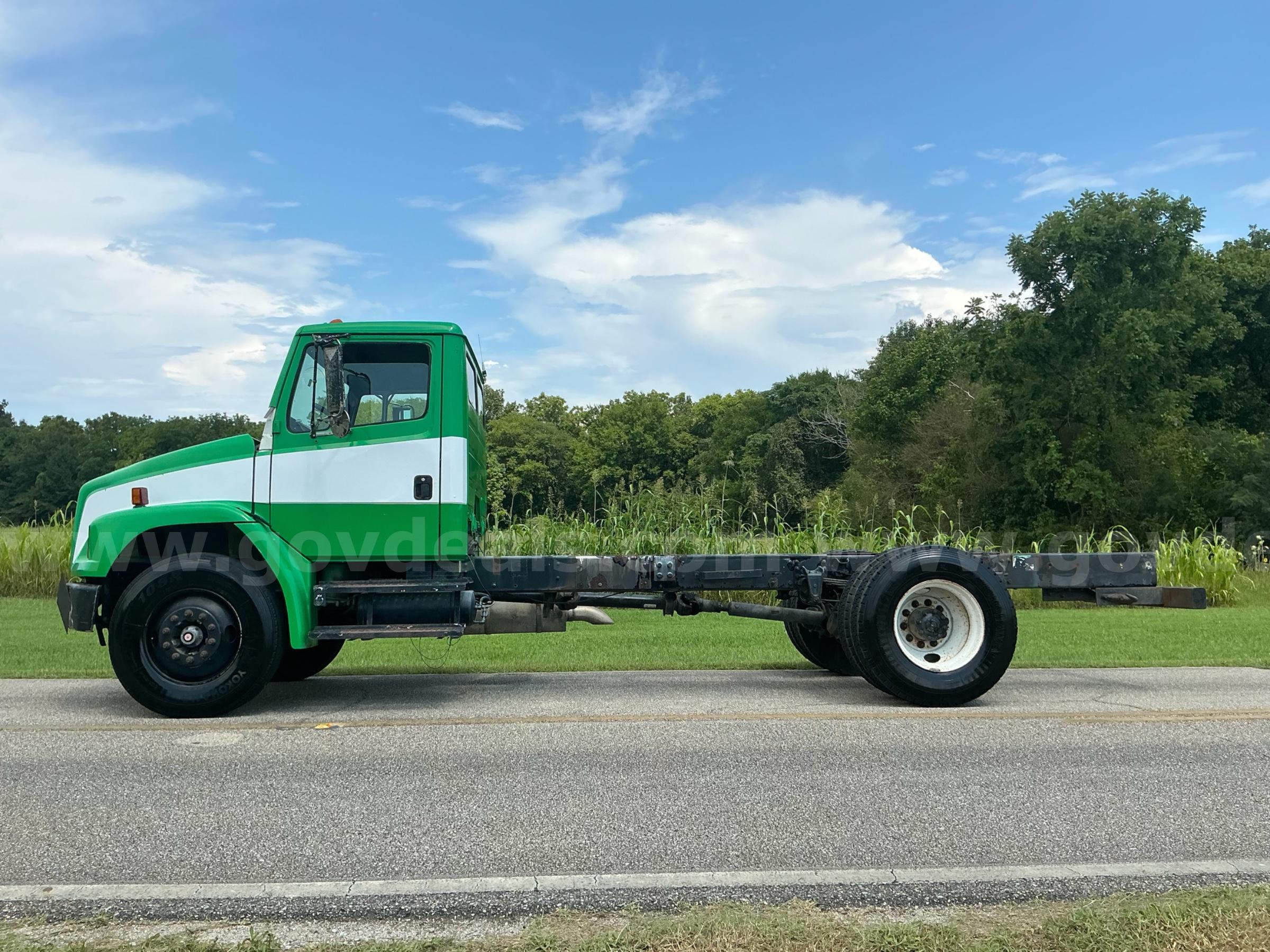 2004 Freightliner FL70 Cat Diesel Freightliner FL70 Government Surplus Auction - Photo #3